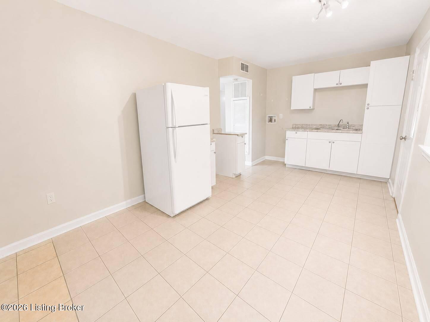 5117 Alba Way Property Photo 3