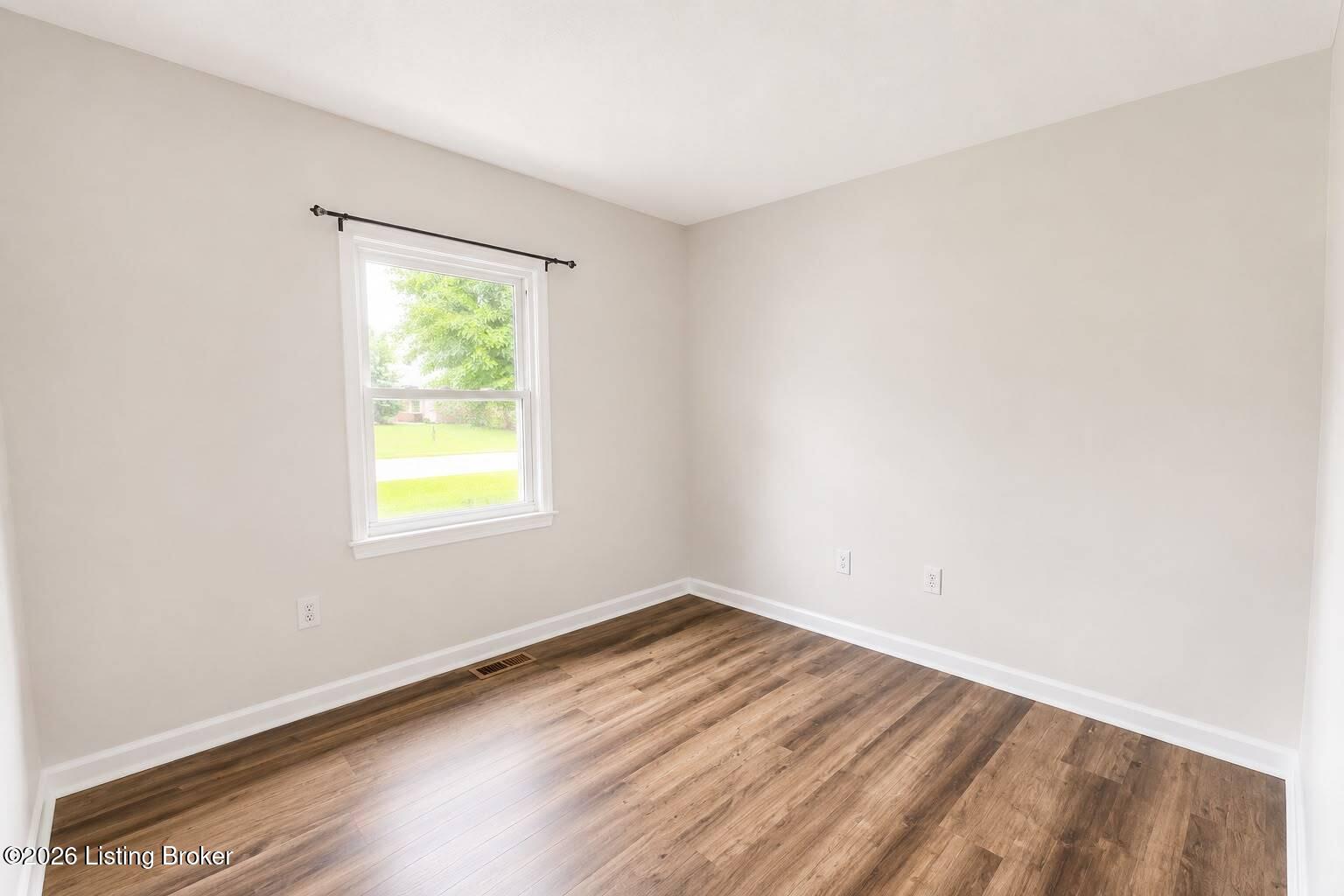 5117 Alba Way Property Photo 4