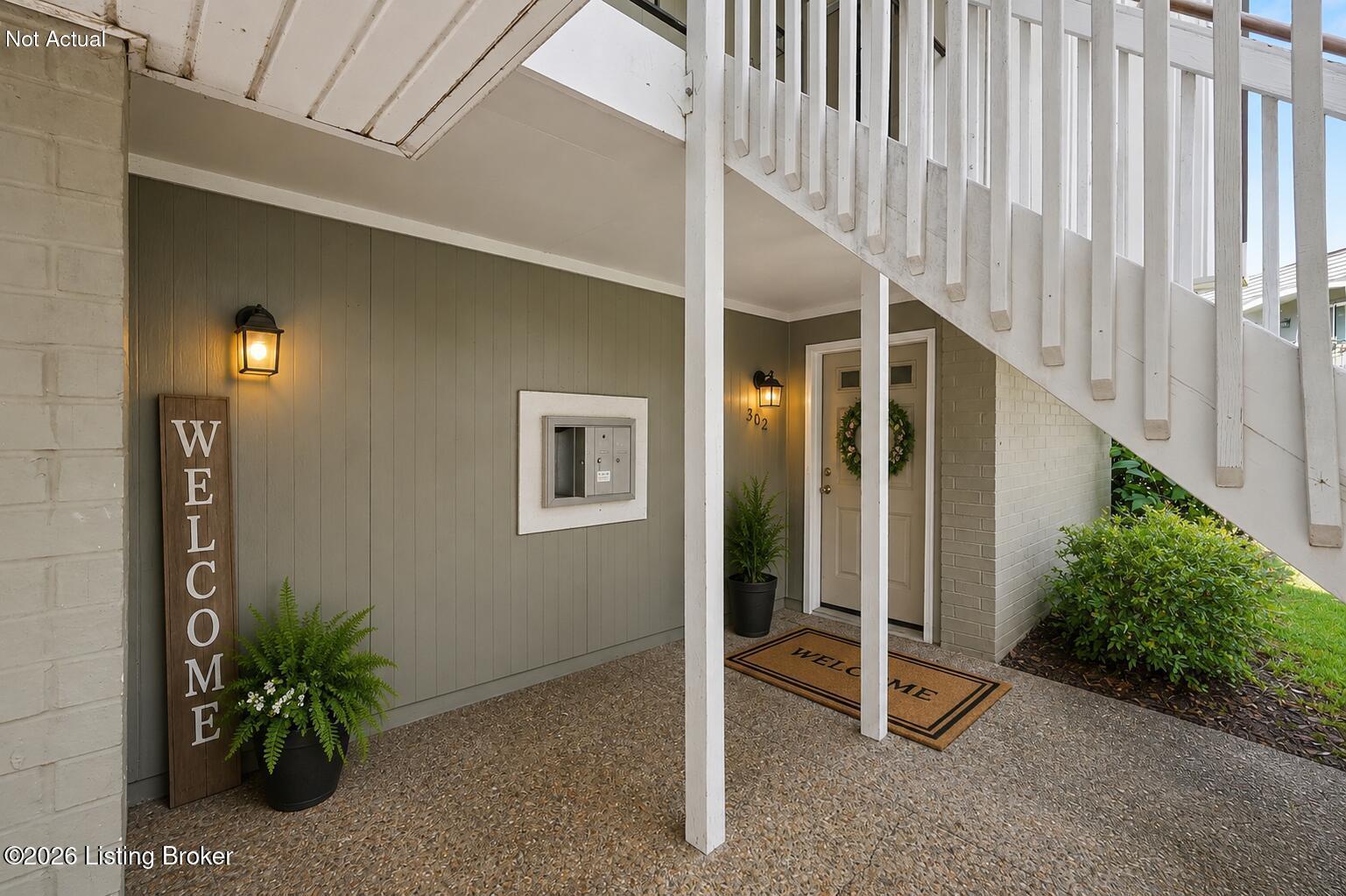 300 La Fontenay Ct Property Photo 3