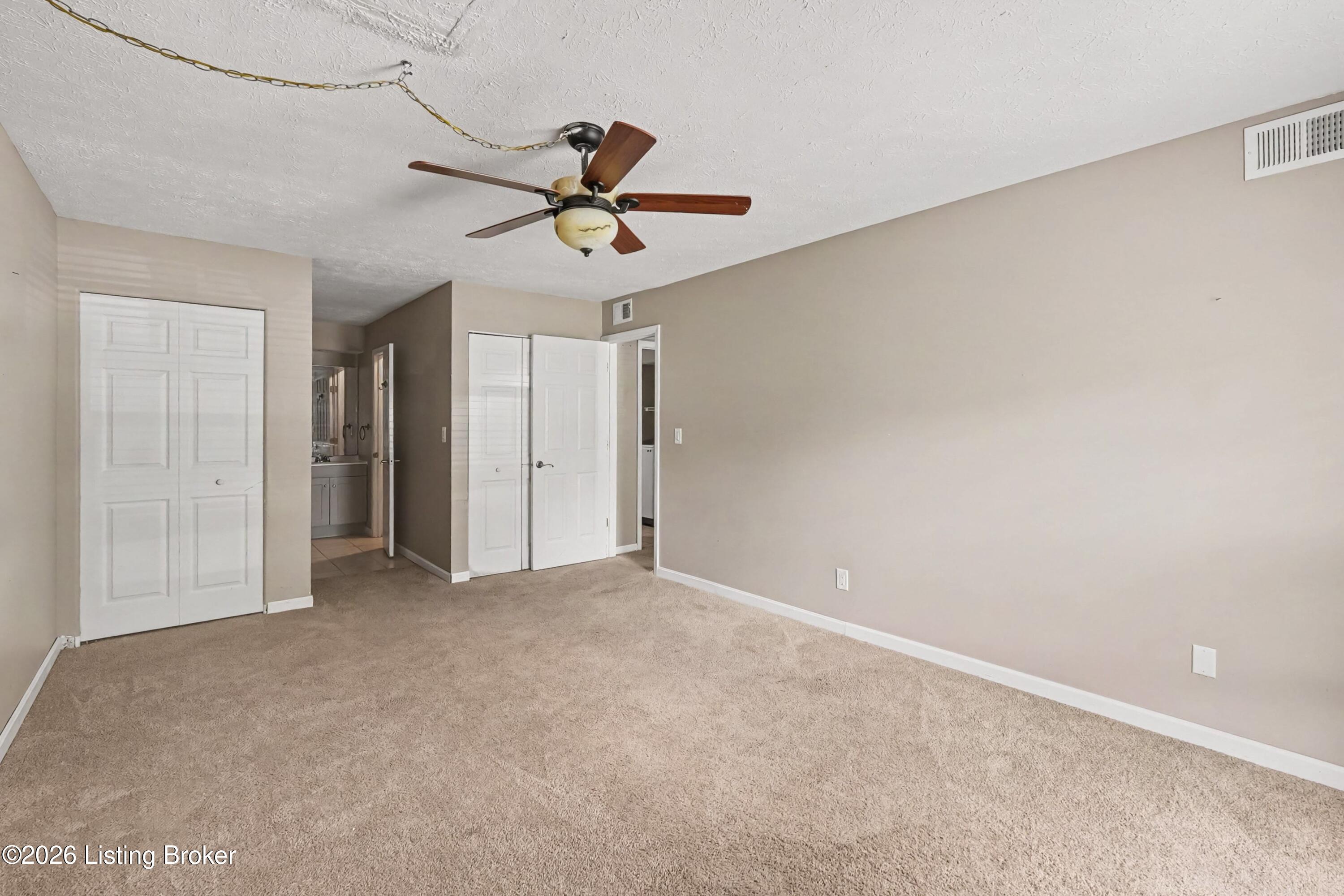 300 La Fontenay Ct Property Photo 20