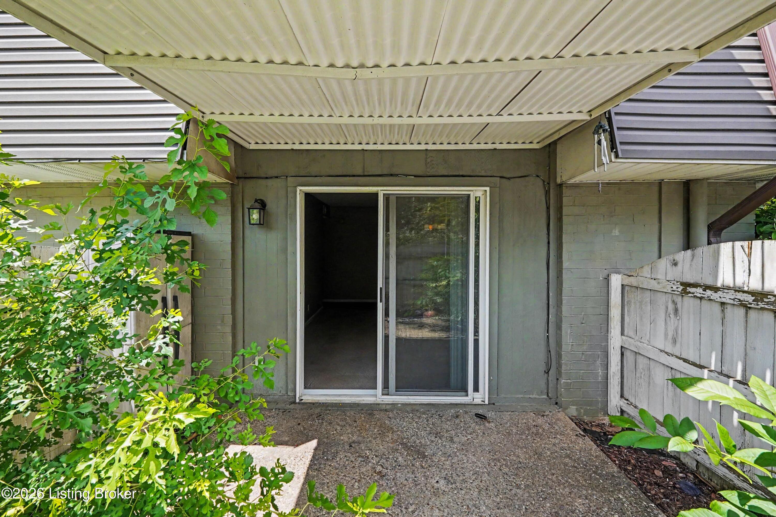 300 La Fontenay Ct Property Photo 27