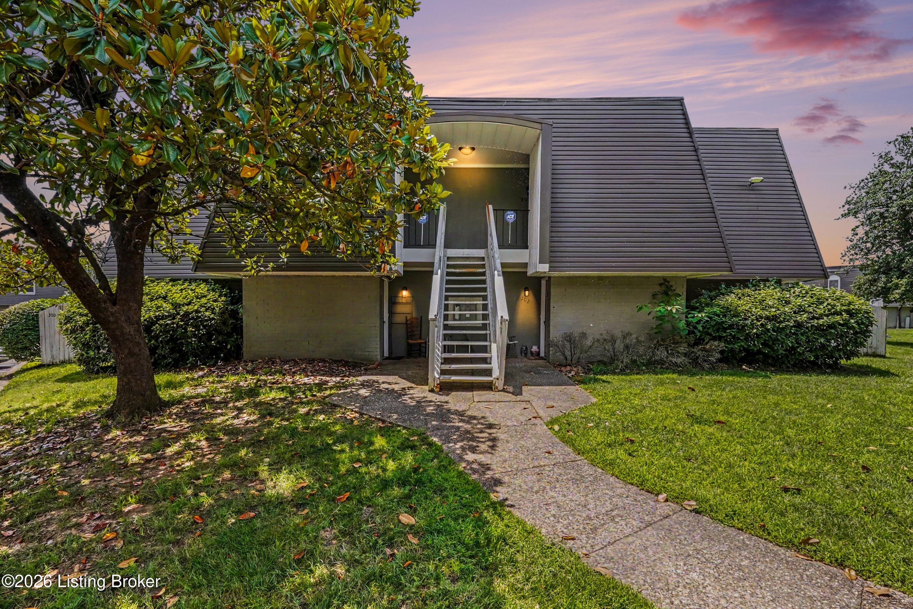 300 La Fontenay Ct Property Photo 28