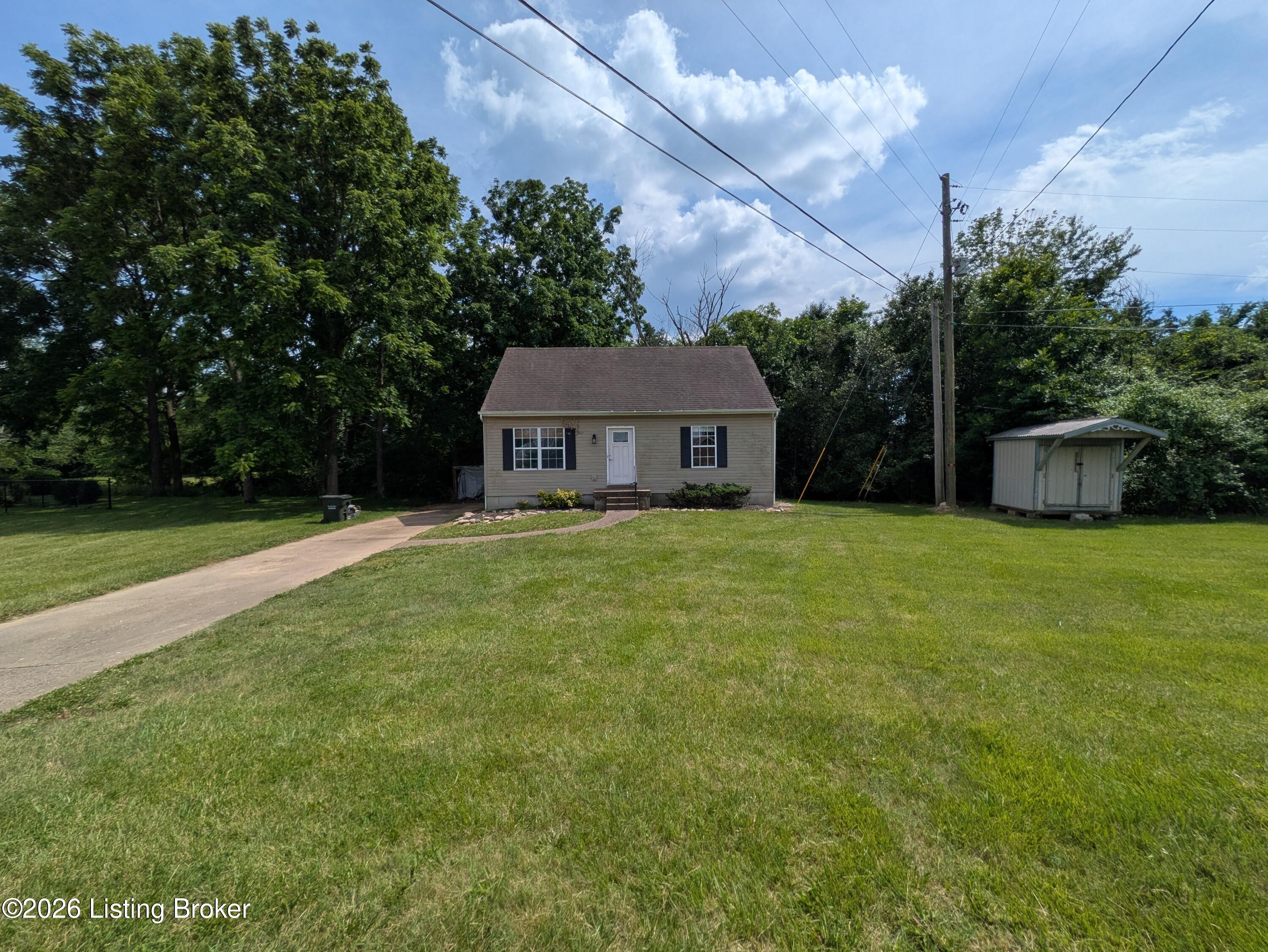 127 Clearview Dr Property Photo 2