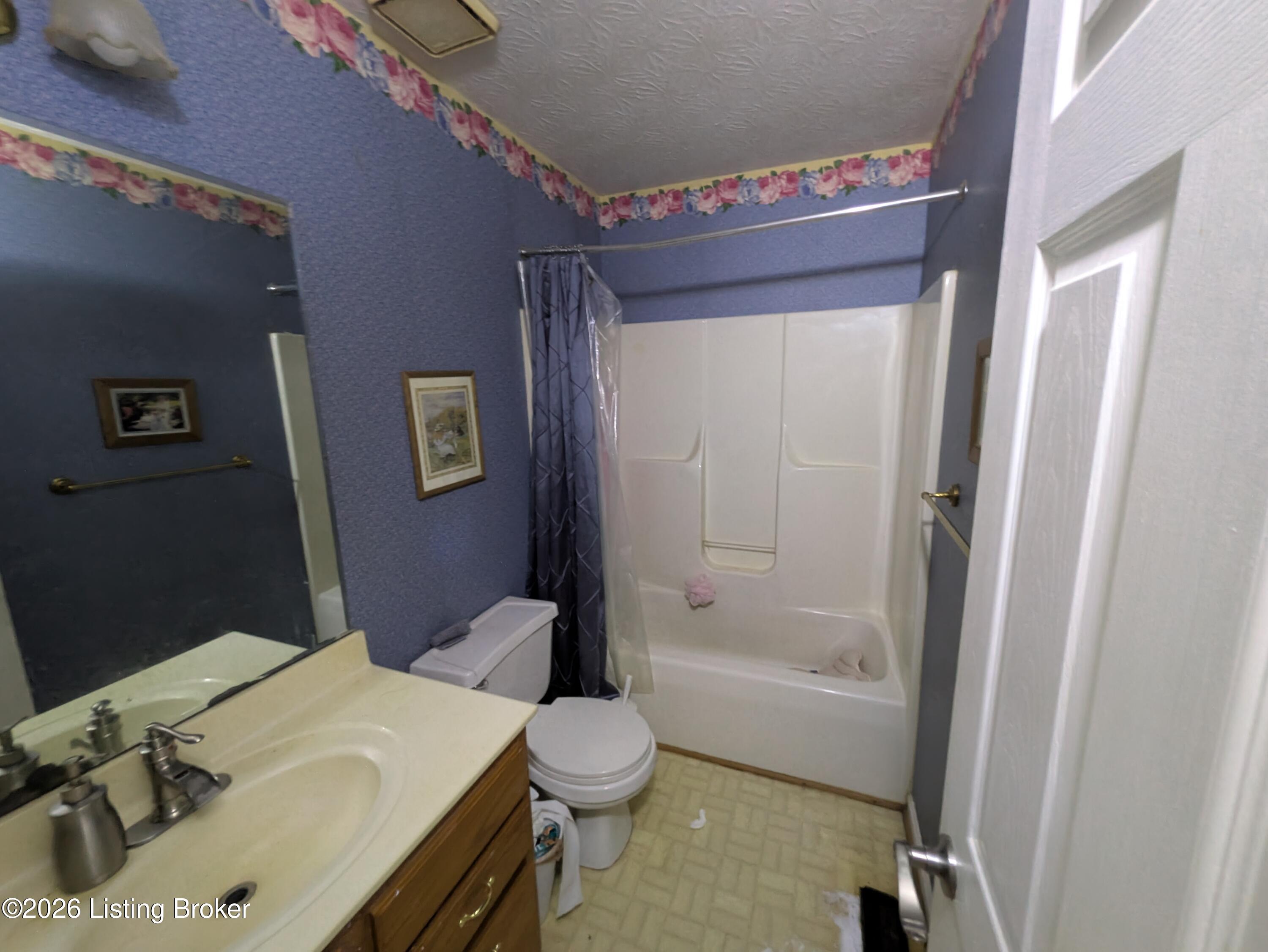 127 Clearview Dr Property Photo 16