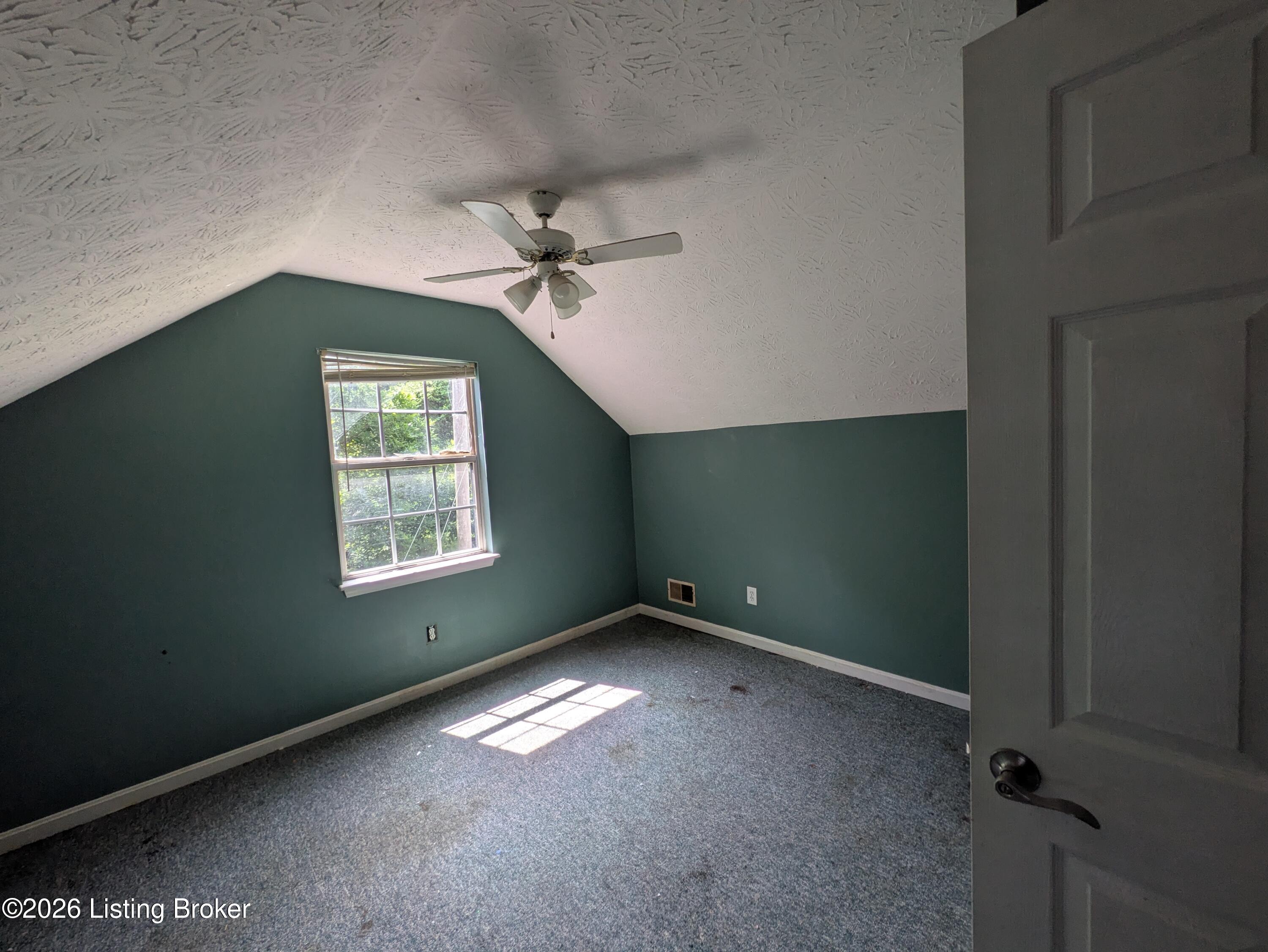 127 Clearview Dr Property Photo 21