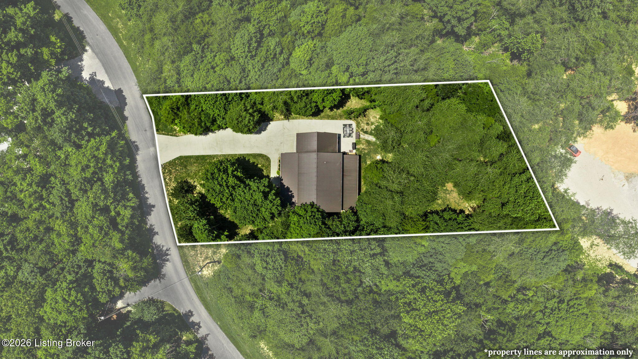402 Hide Away Cir Property Photo 3