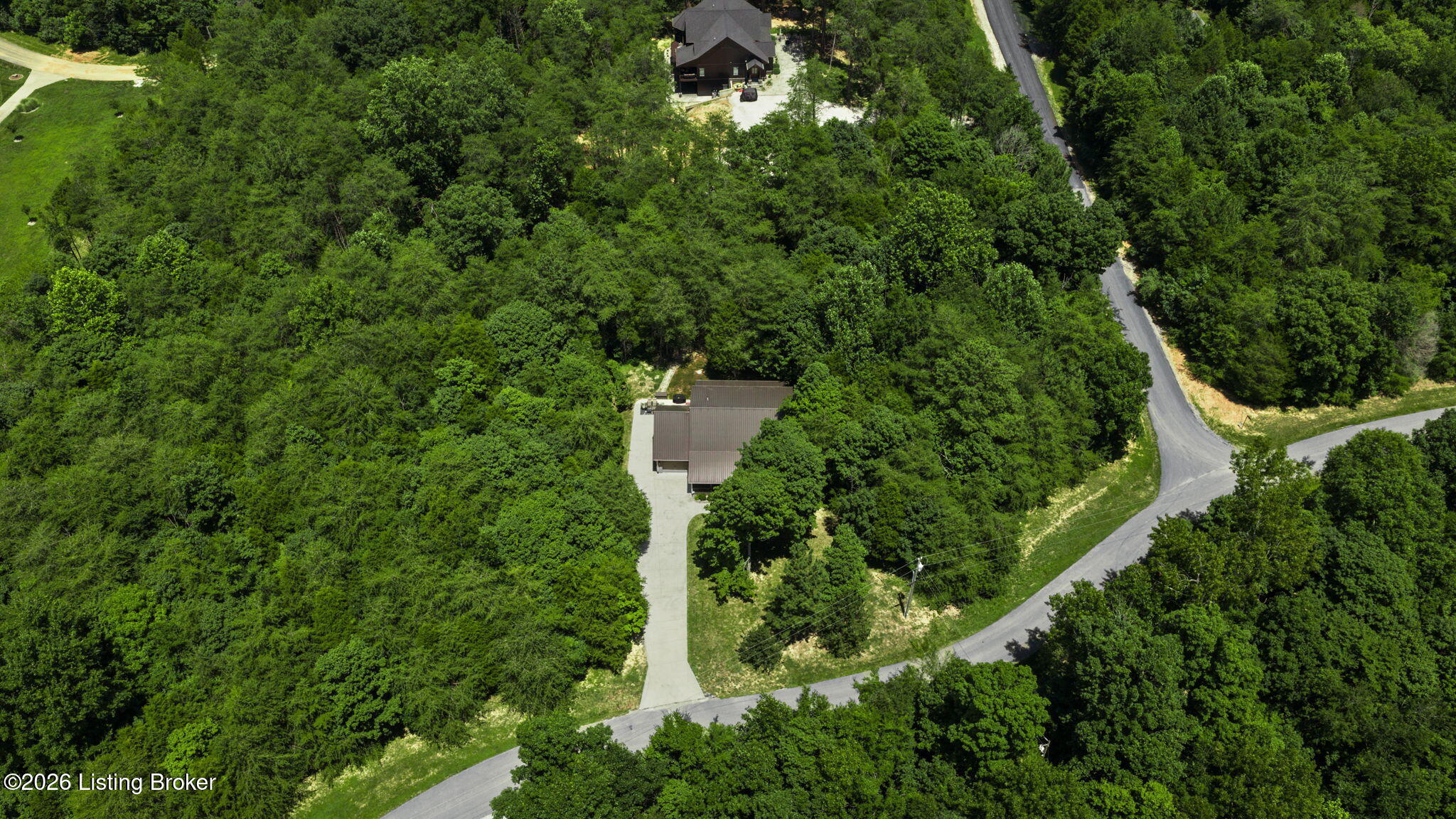 402 Hide Away Cir Property Photo 4