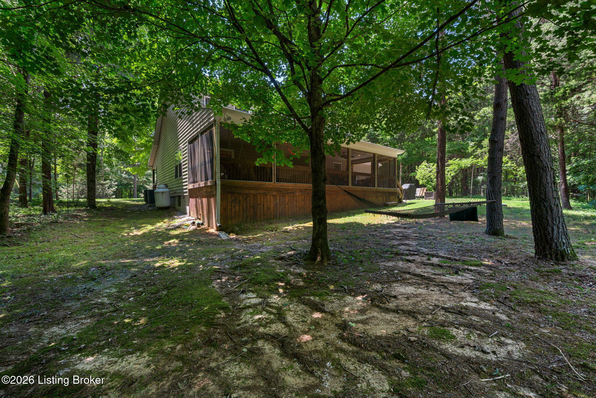 402 Hide Away Cir Property Photo 5