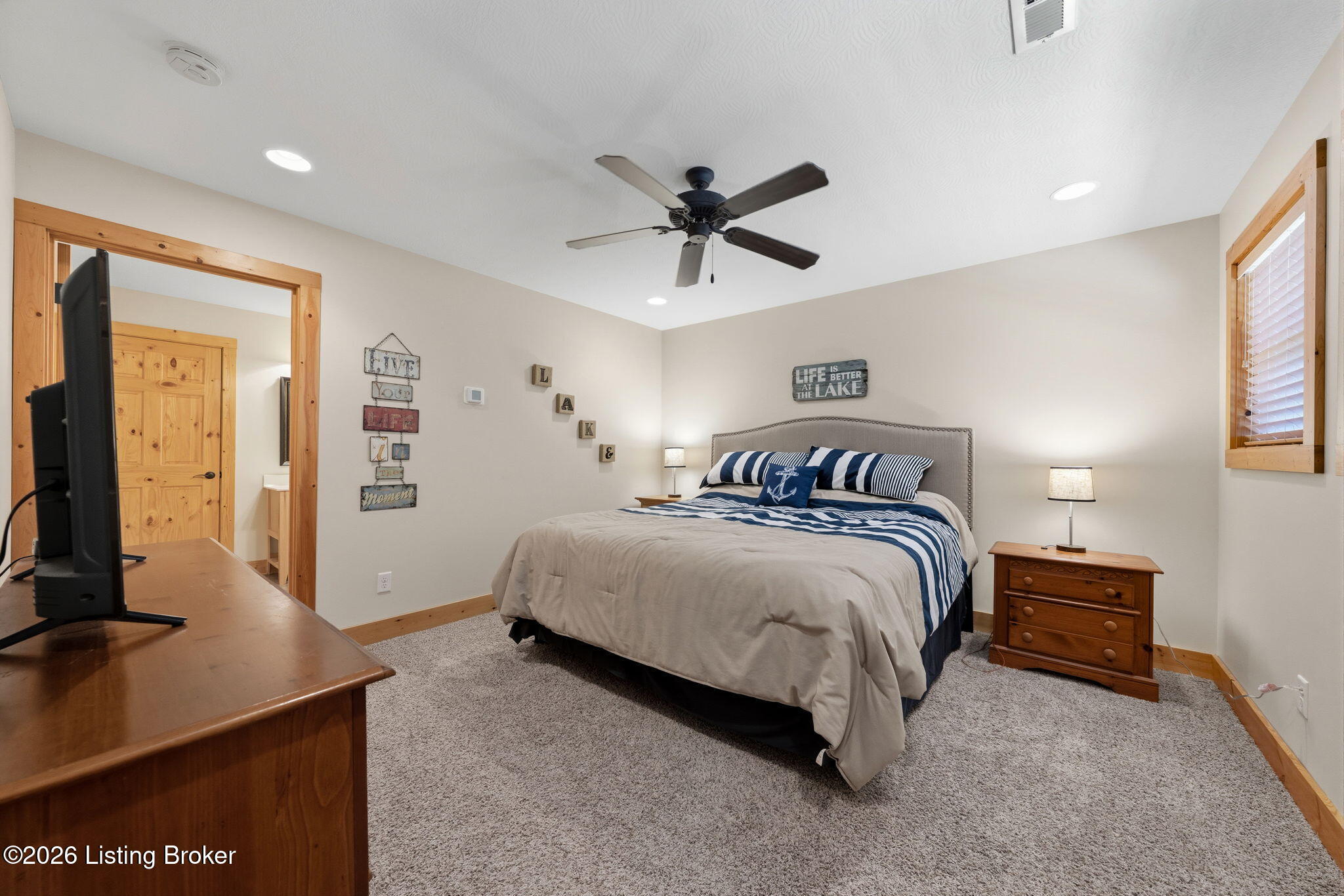 402 Hide Away Cir Property Photo 48