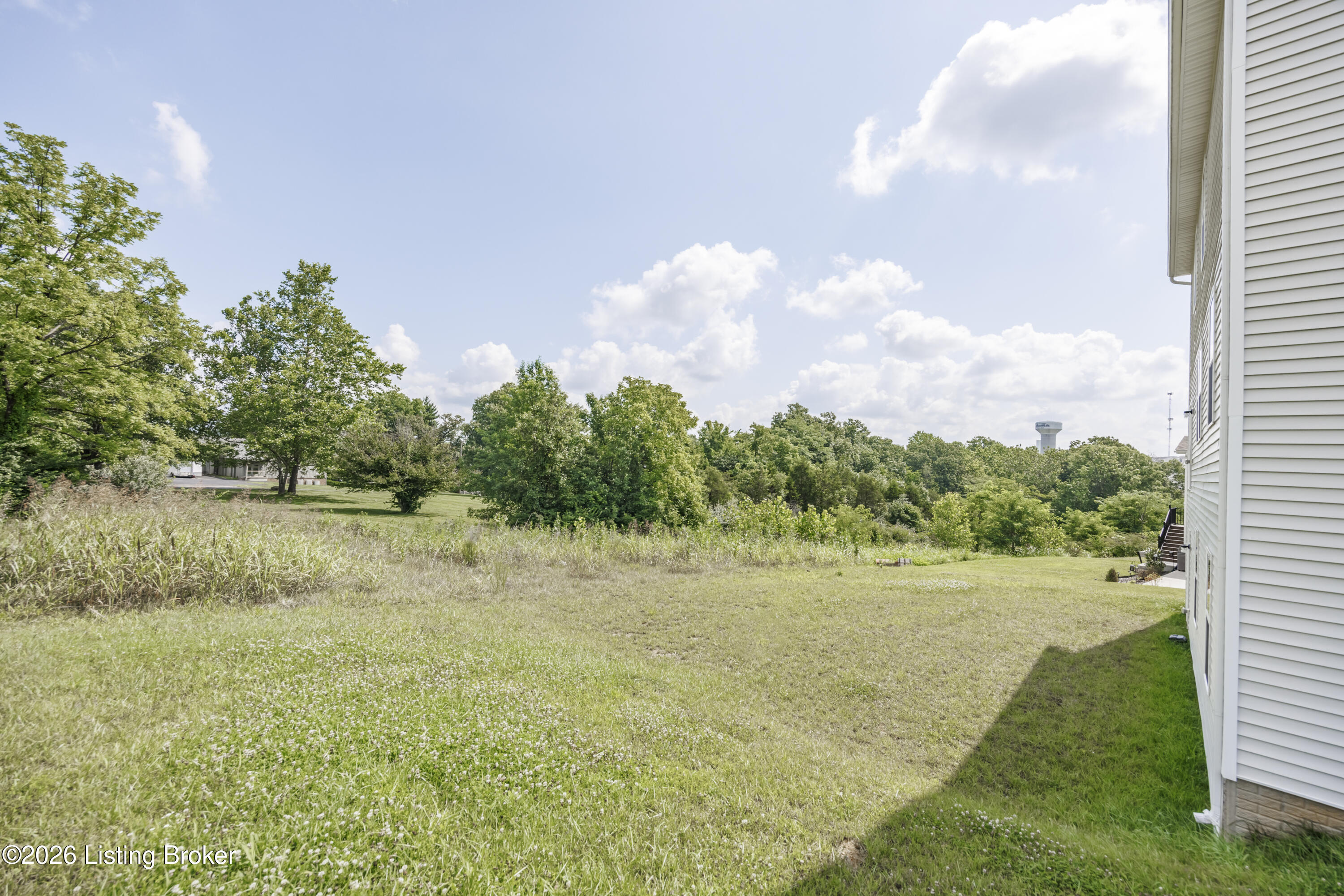 1803 Cherry Glen Dr Property Photo 3