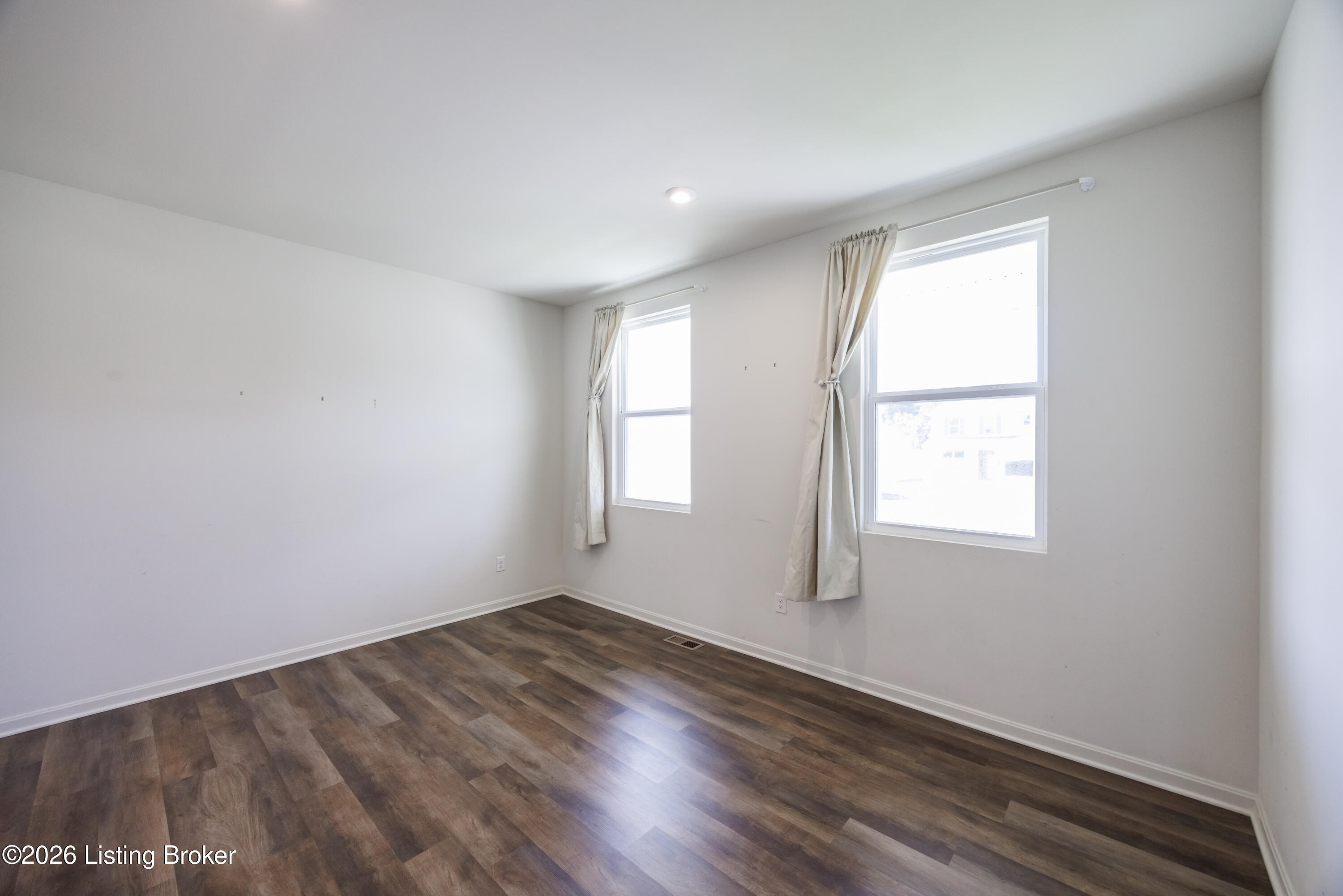 1803 Cherry Glen Dr Property Photo 10