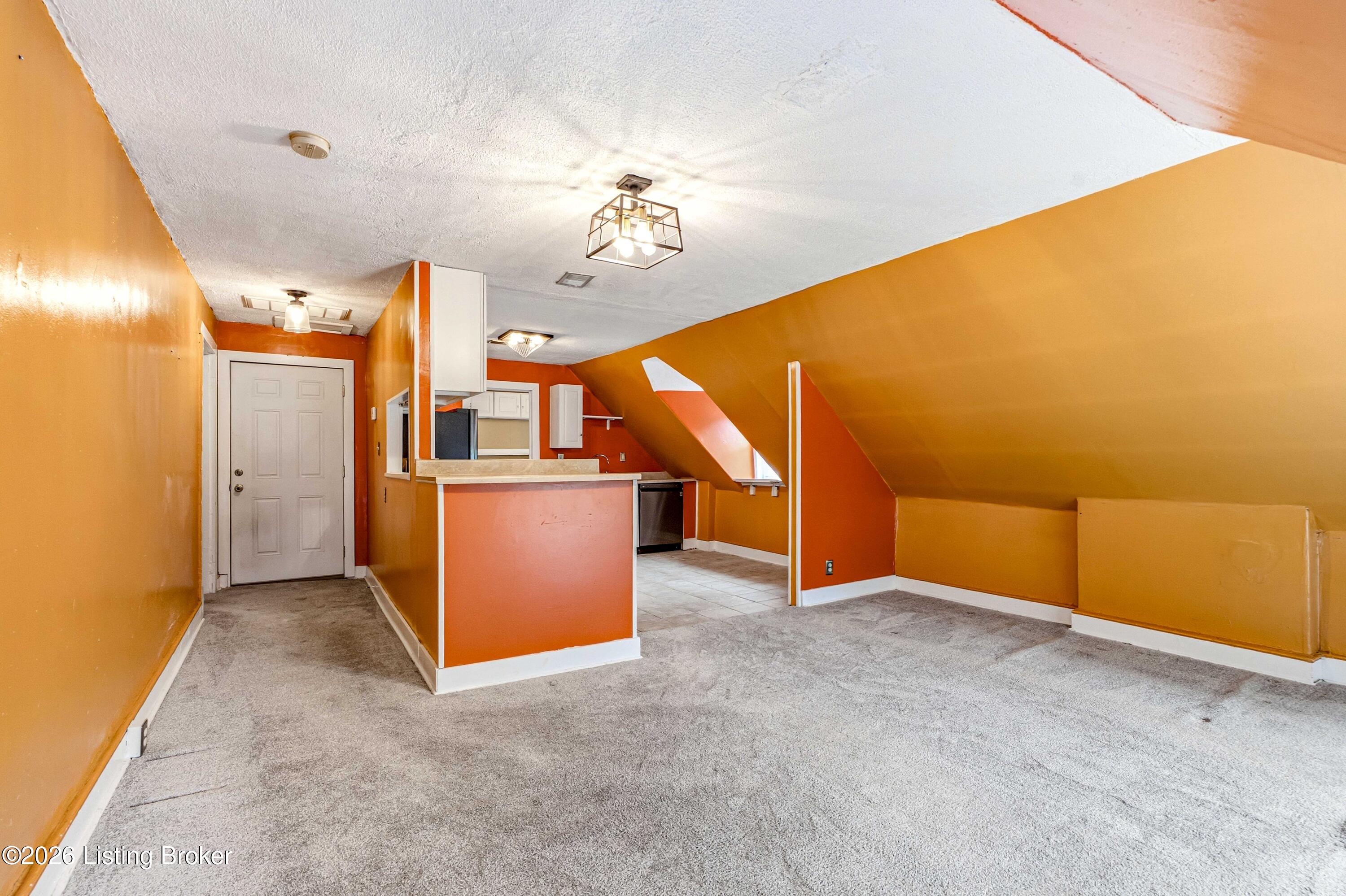 1127 S Brook St Apt 5 Property Photo 9