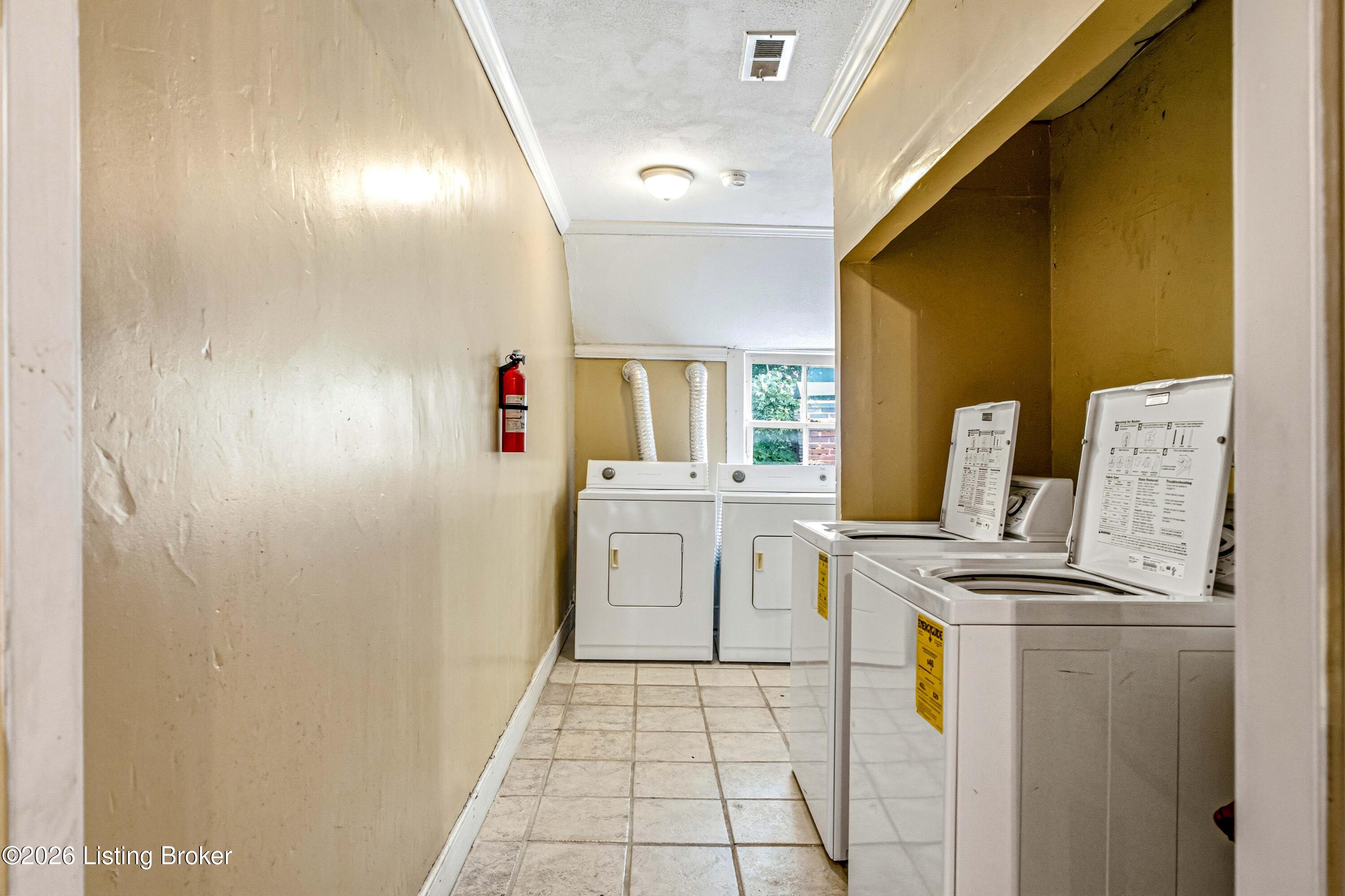 1127 S Brook St Apt 5 Property Photo 16