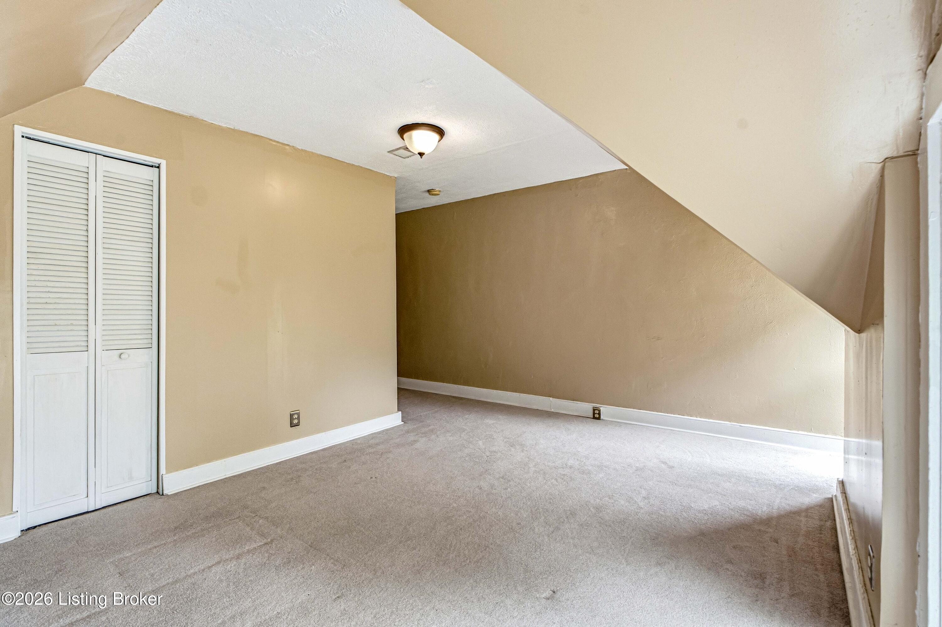 1127 S Brook St Apt 5 Property Photo 21