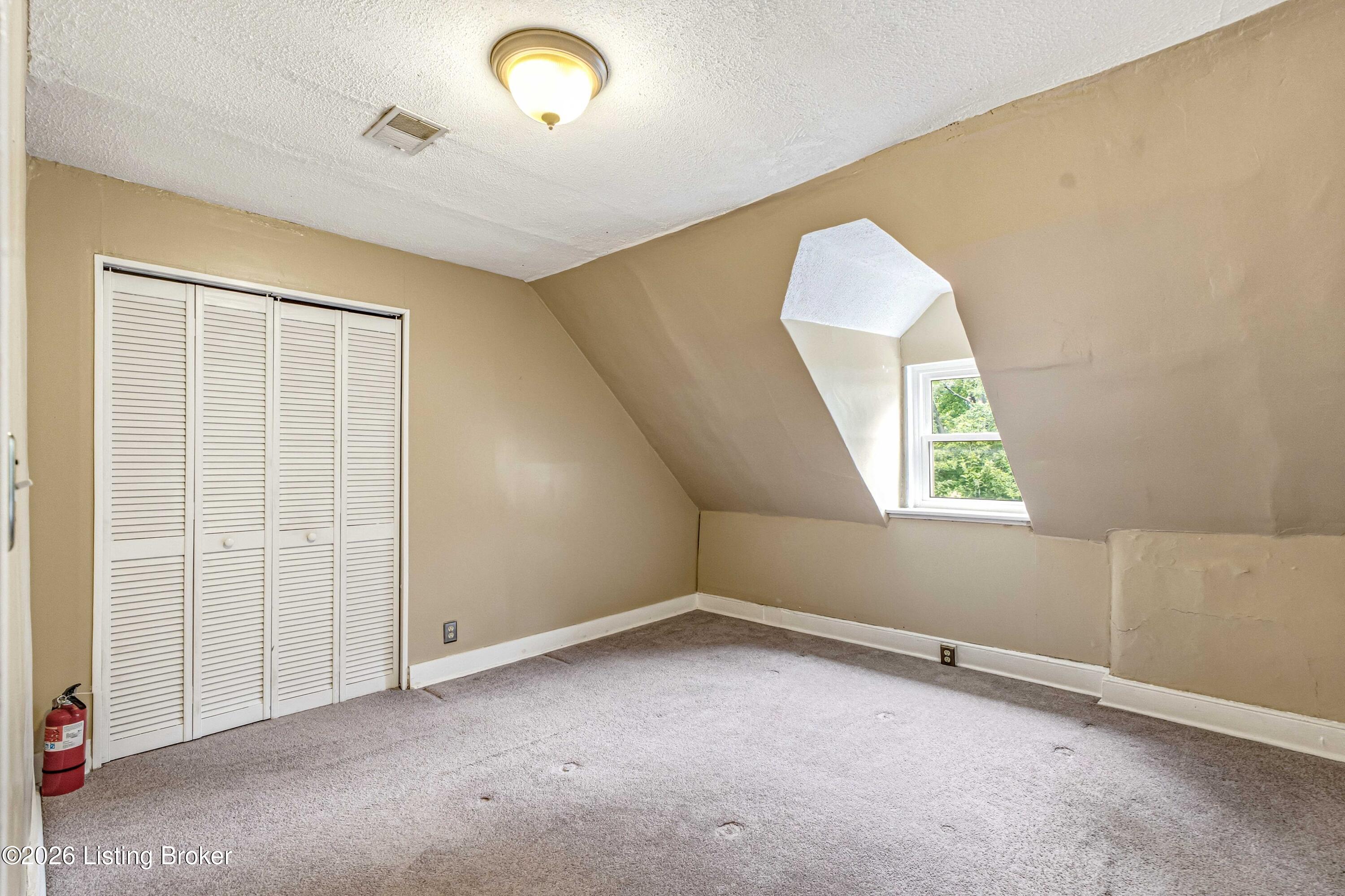 1127 S Brook St Apt 5 Property Photo 22