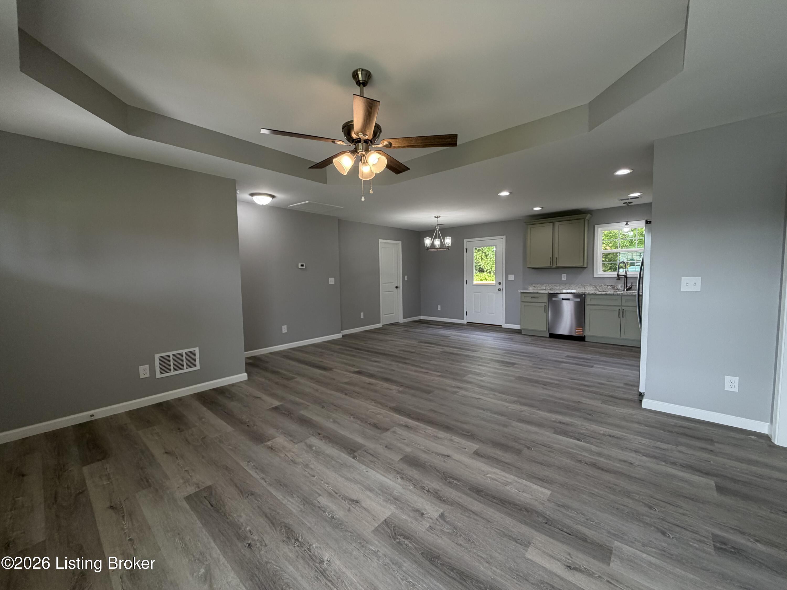 119 Quiet Spg Dr Property Photo 4