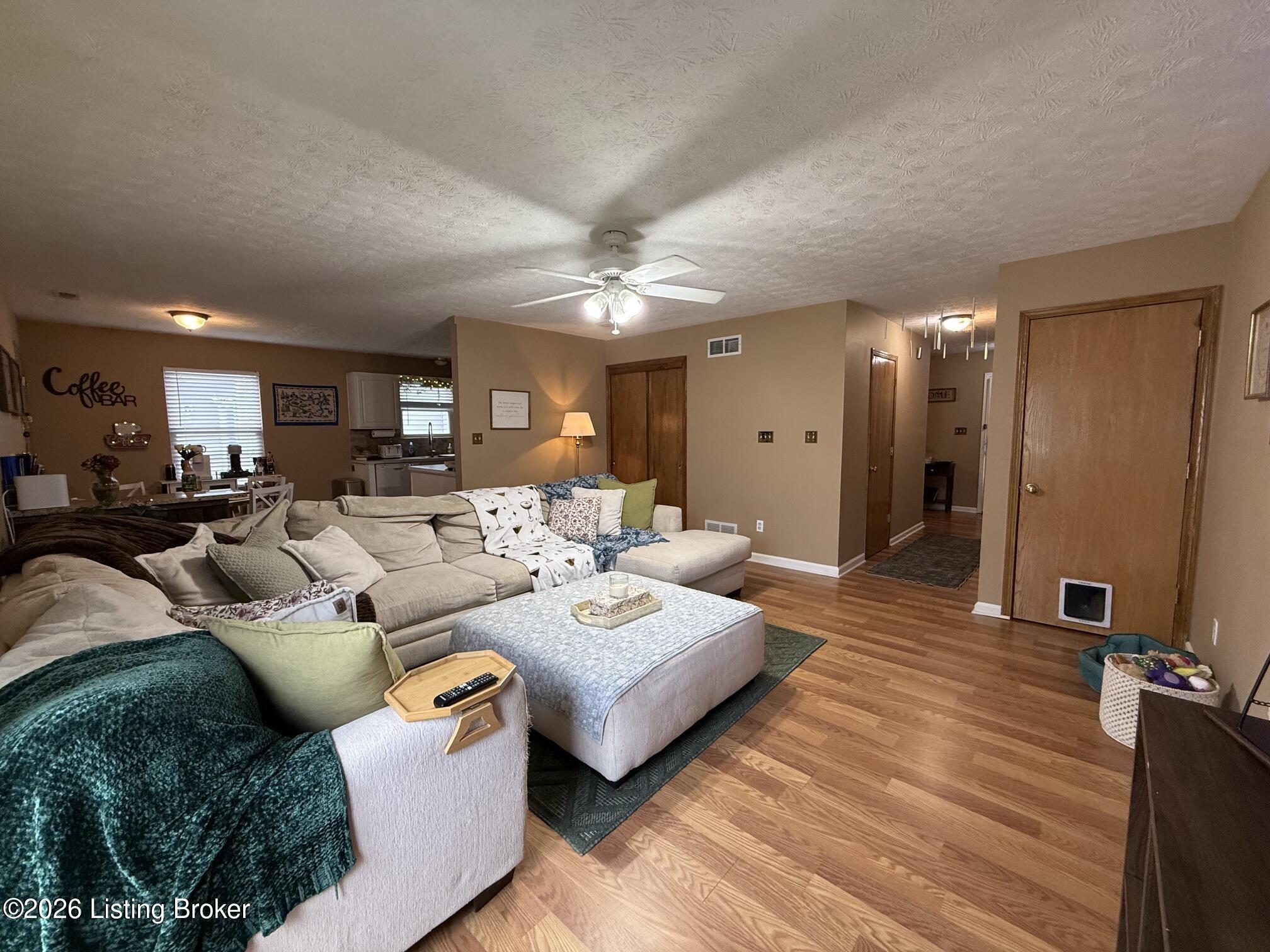 10227 Riverstone Cir Property Photo 4