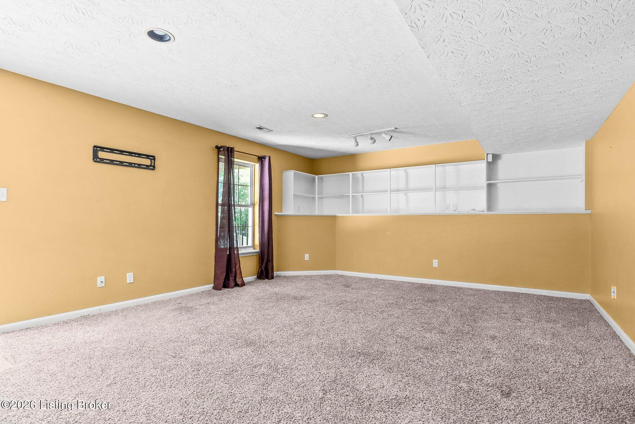 6226 Camden Cir Property Photo 41