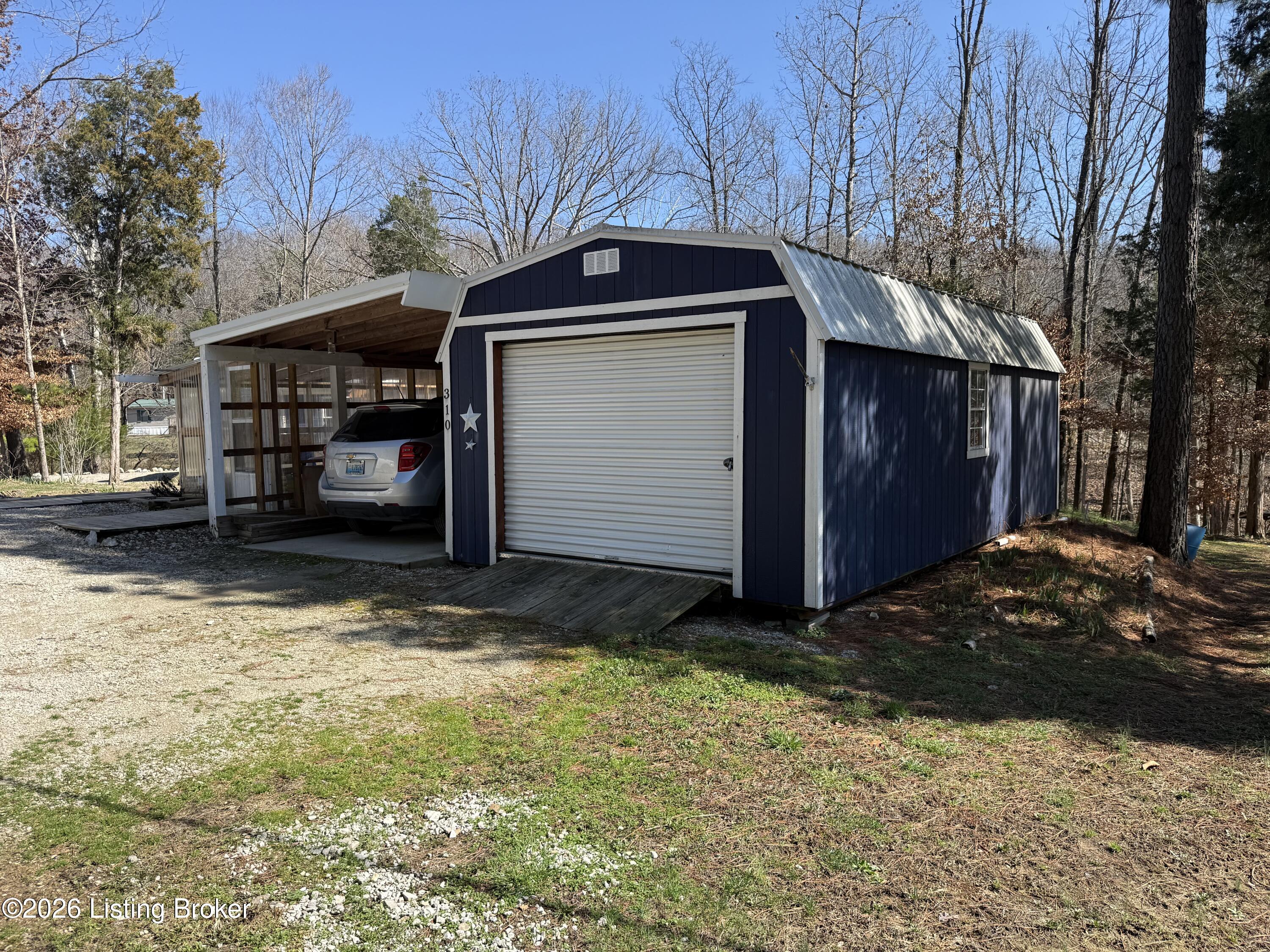 310 Drowsy Rd Property Photo 17