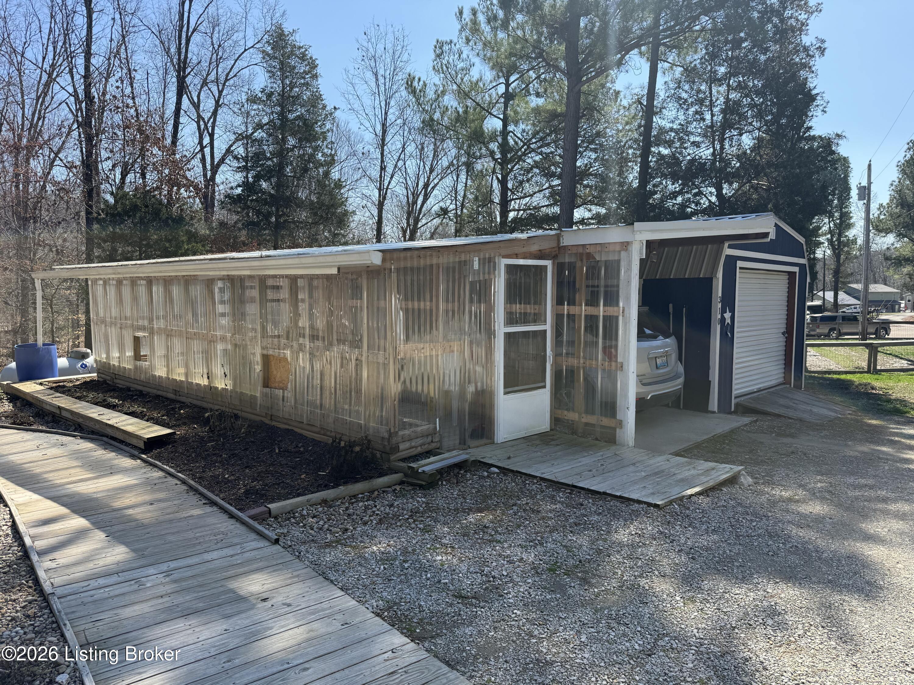 310 Drowsy Rd Property Photo 26