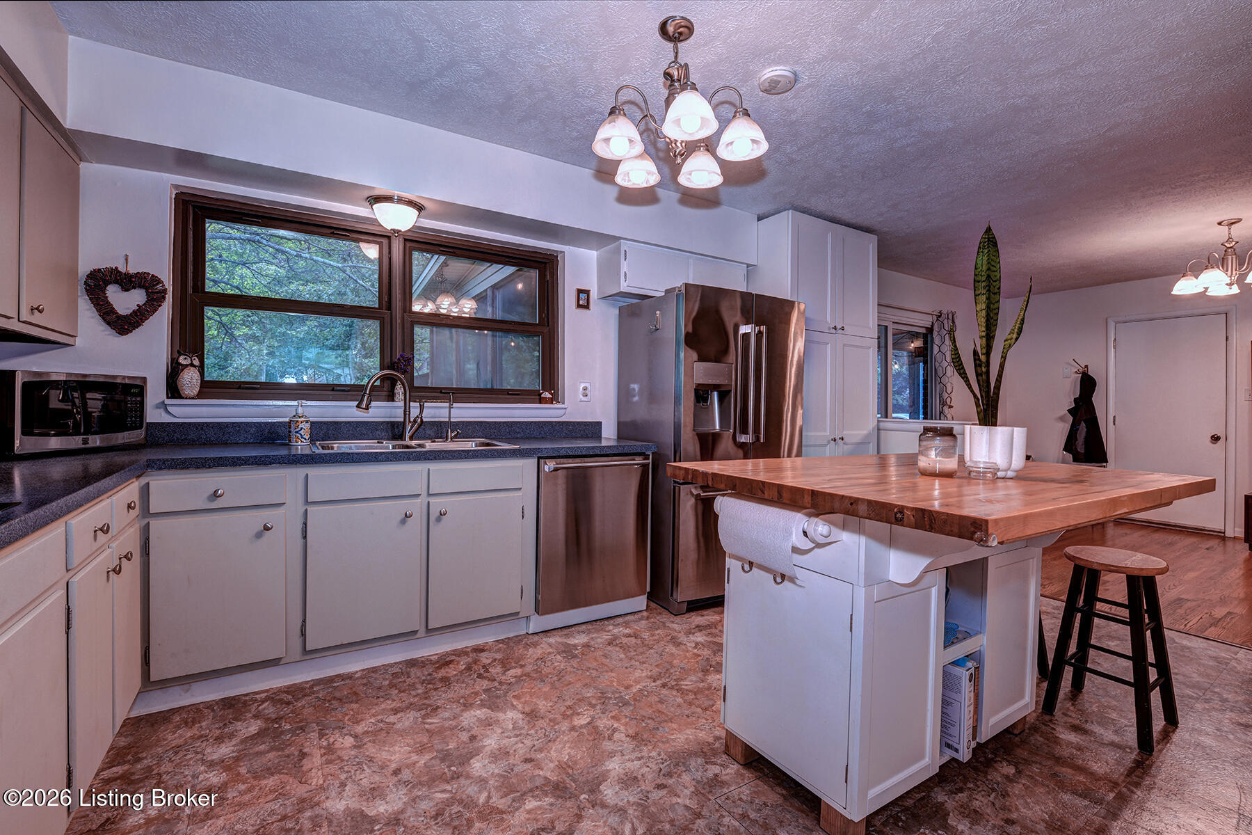 1200 Meadowridge Trail Property Photo 19