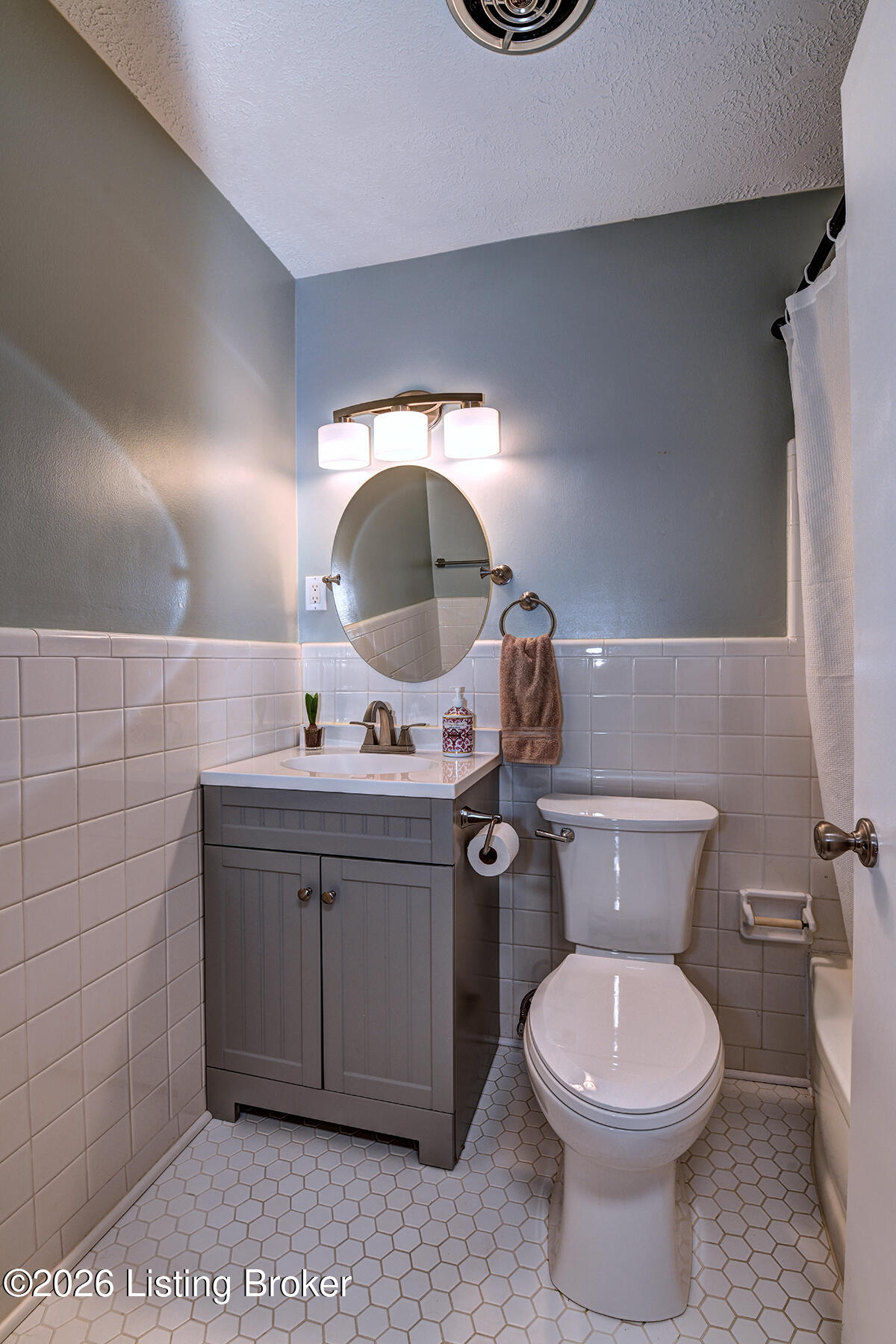 1200 Meadowridge Trail Property Photo 22