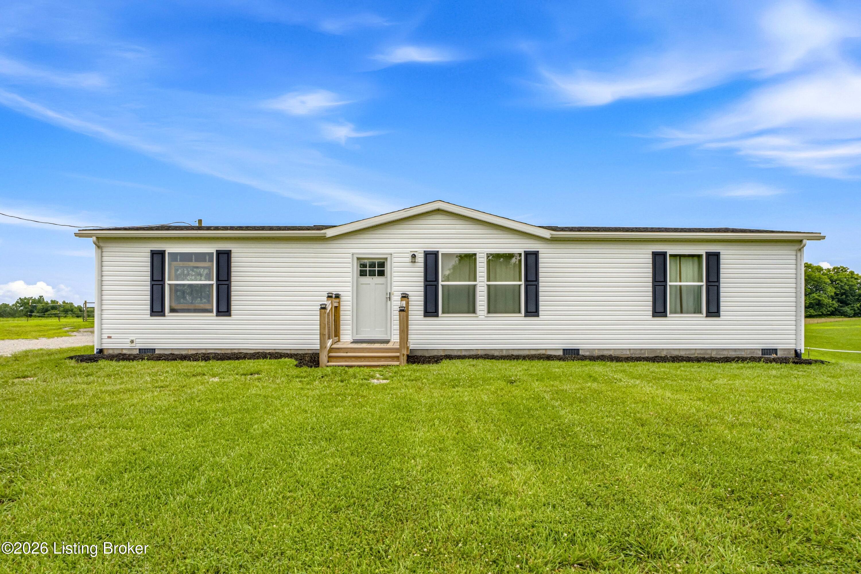 897 Olive Branch Rd Property Photo 3