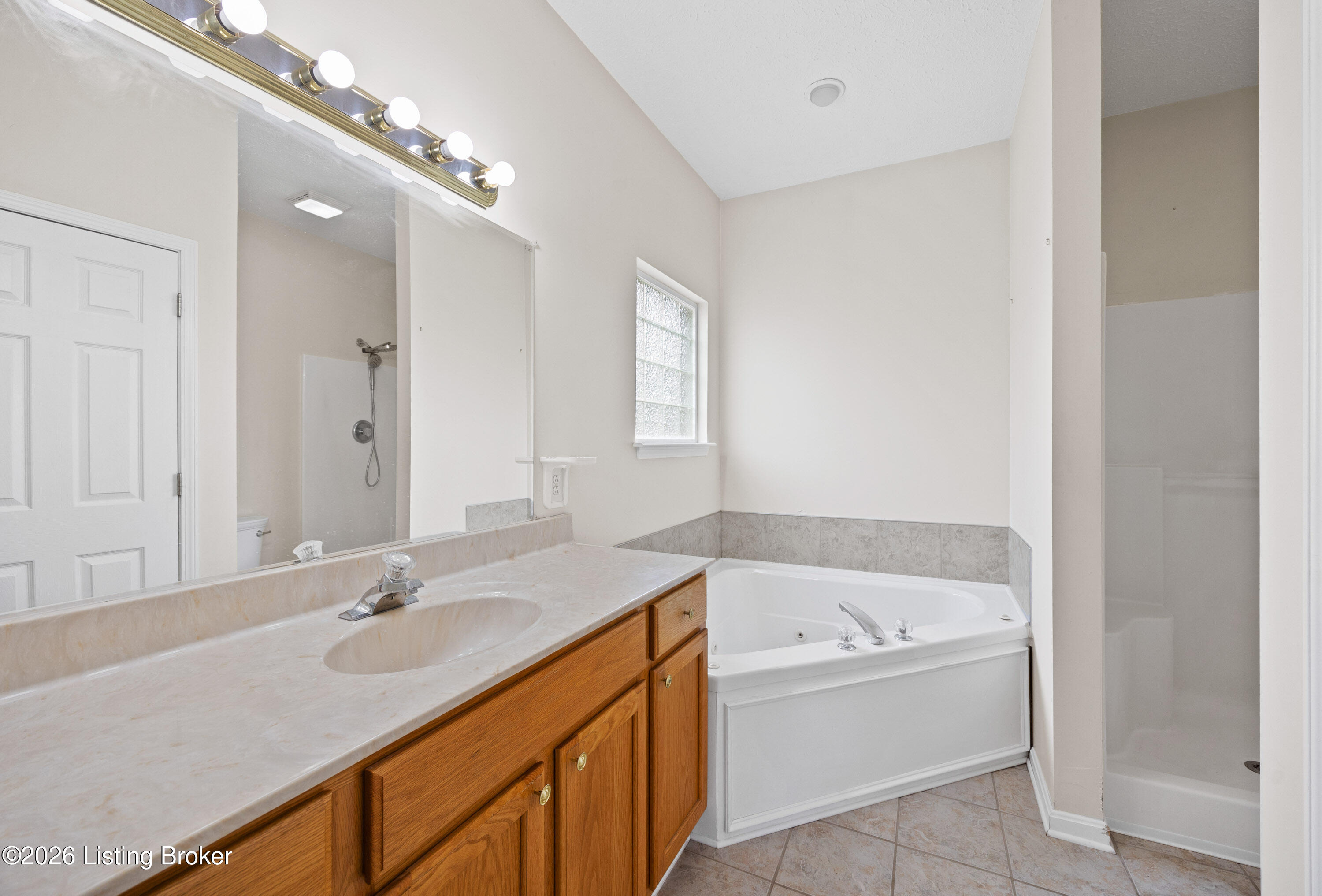 160 Cottonwood Dr Property Photo 5