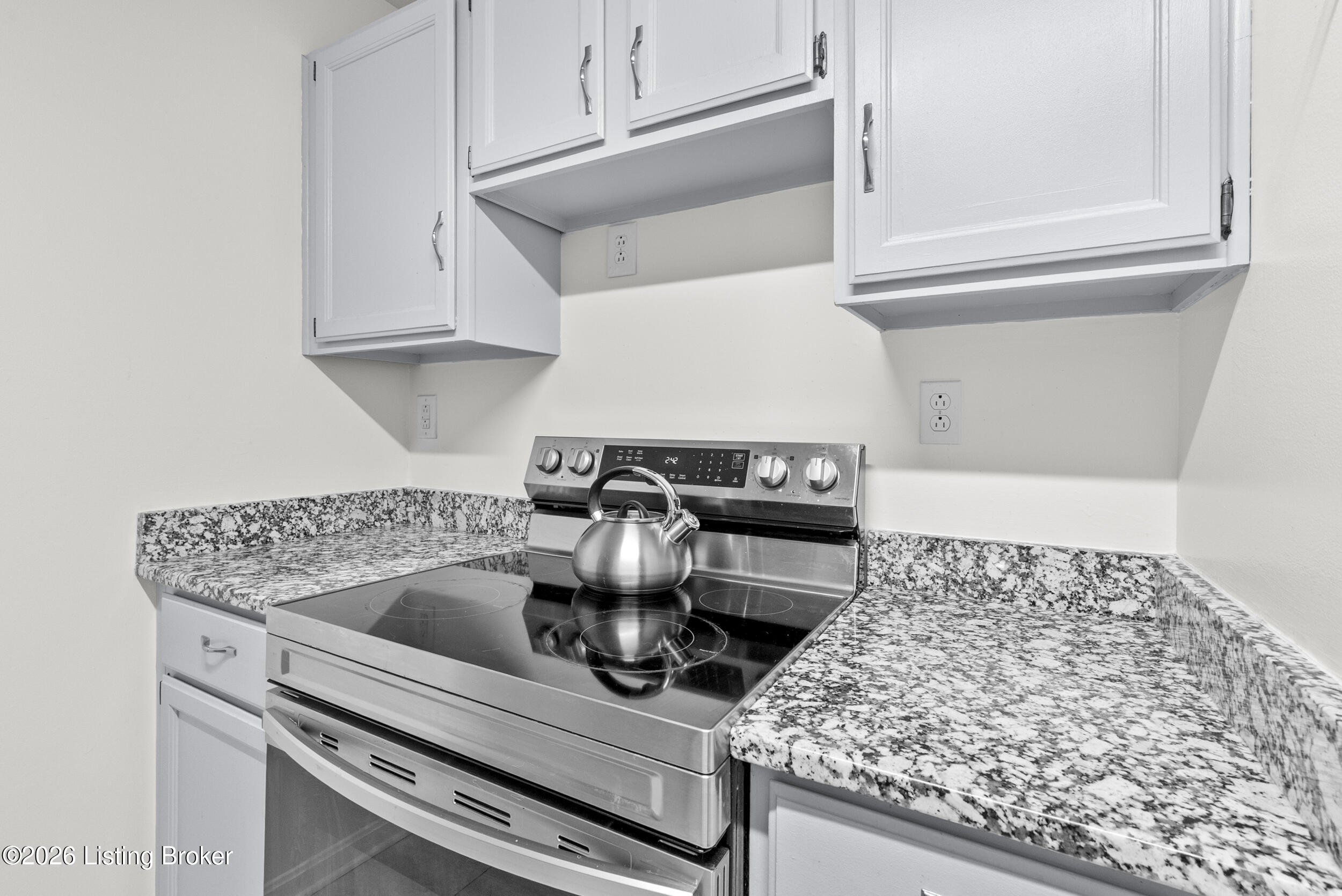 3307 Colonial Manor Cir Unit 6b Property Photo 17