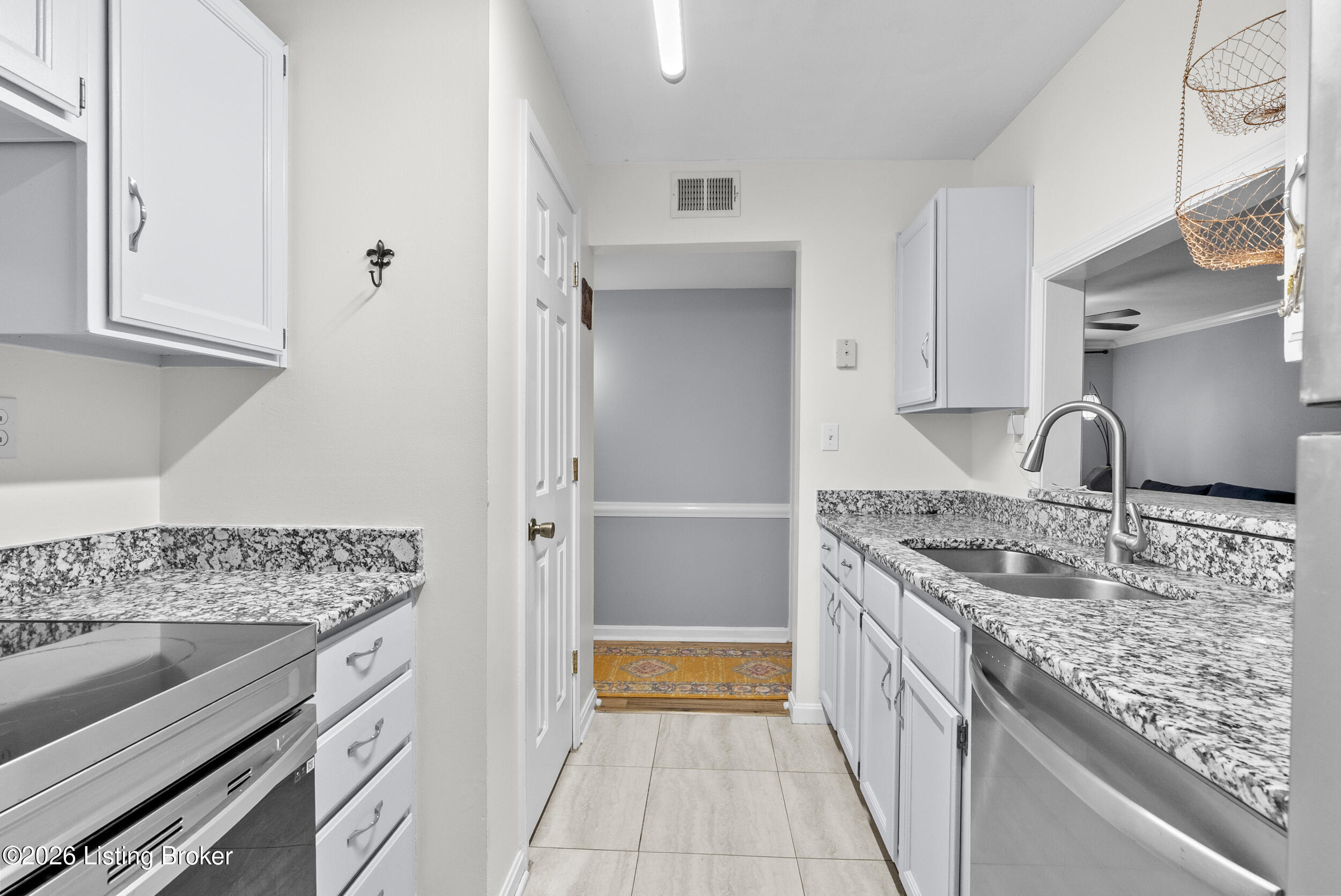 3307 Colonial Manor Cir Unit 6b Property Photo 18