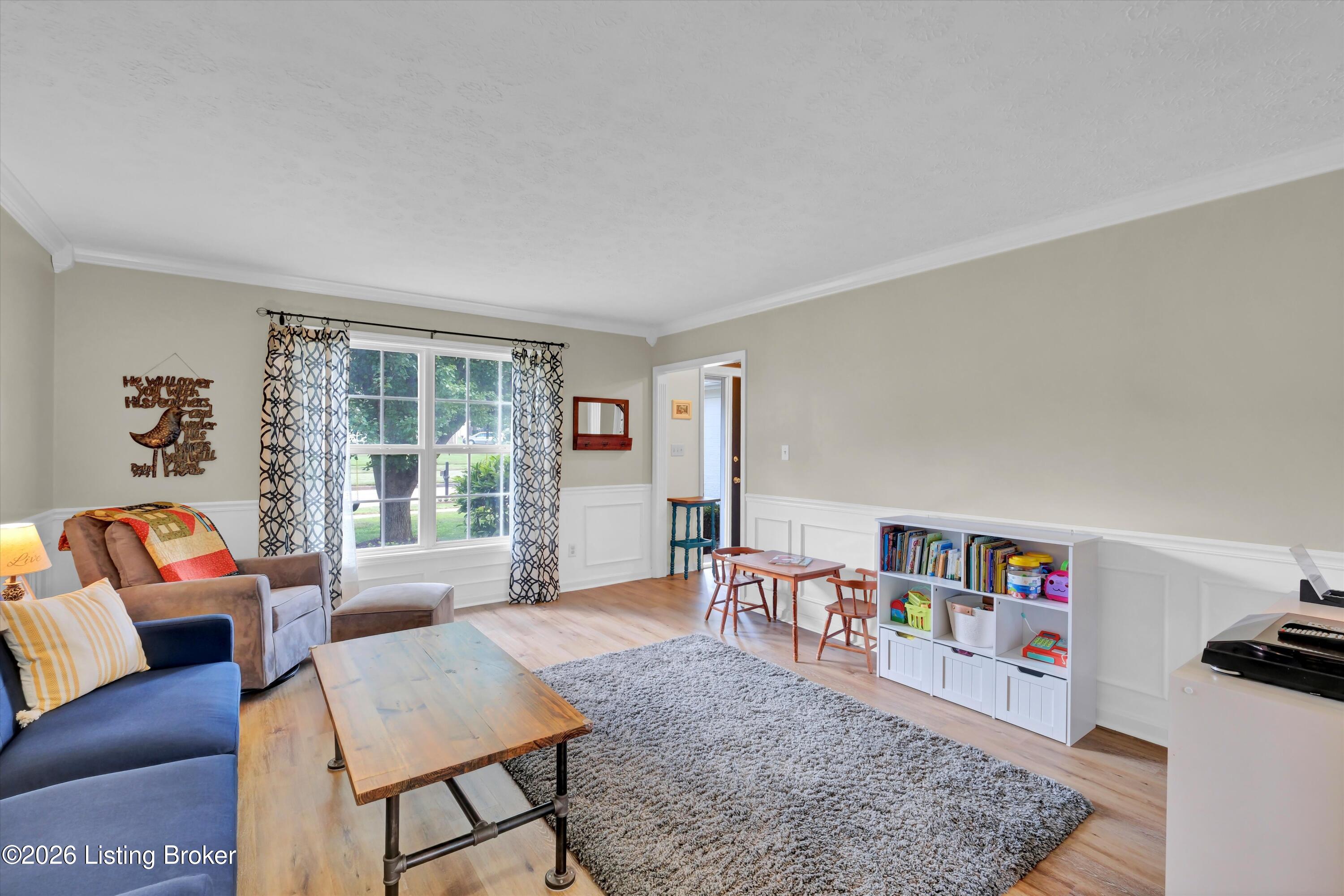 11115 Oak Bend Ct Property Photo 4