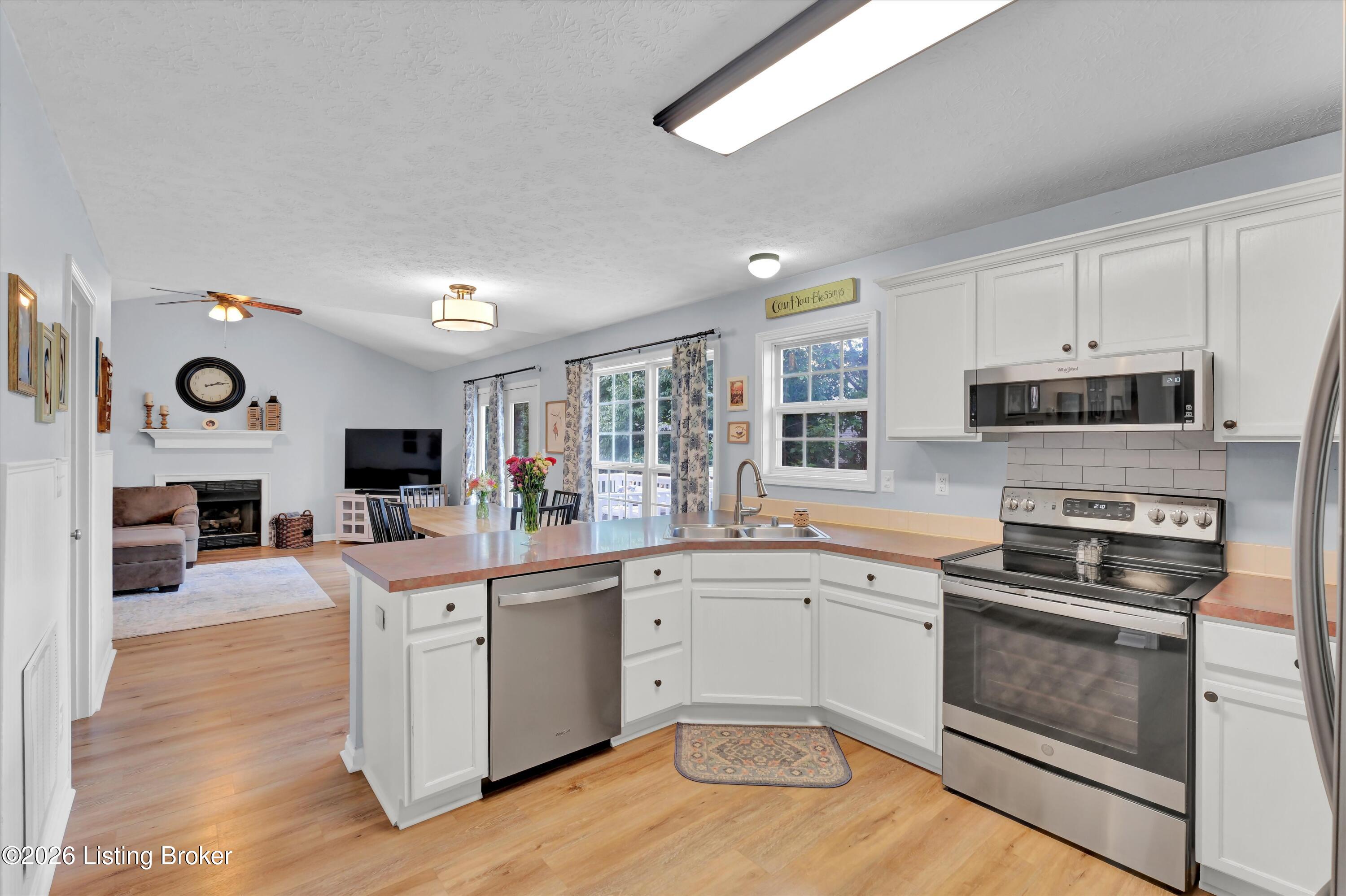 11115 Oak Bend Ct Property Photo 11