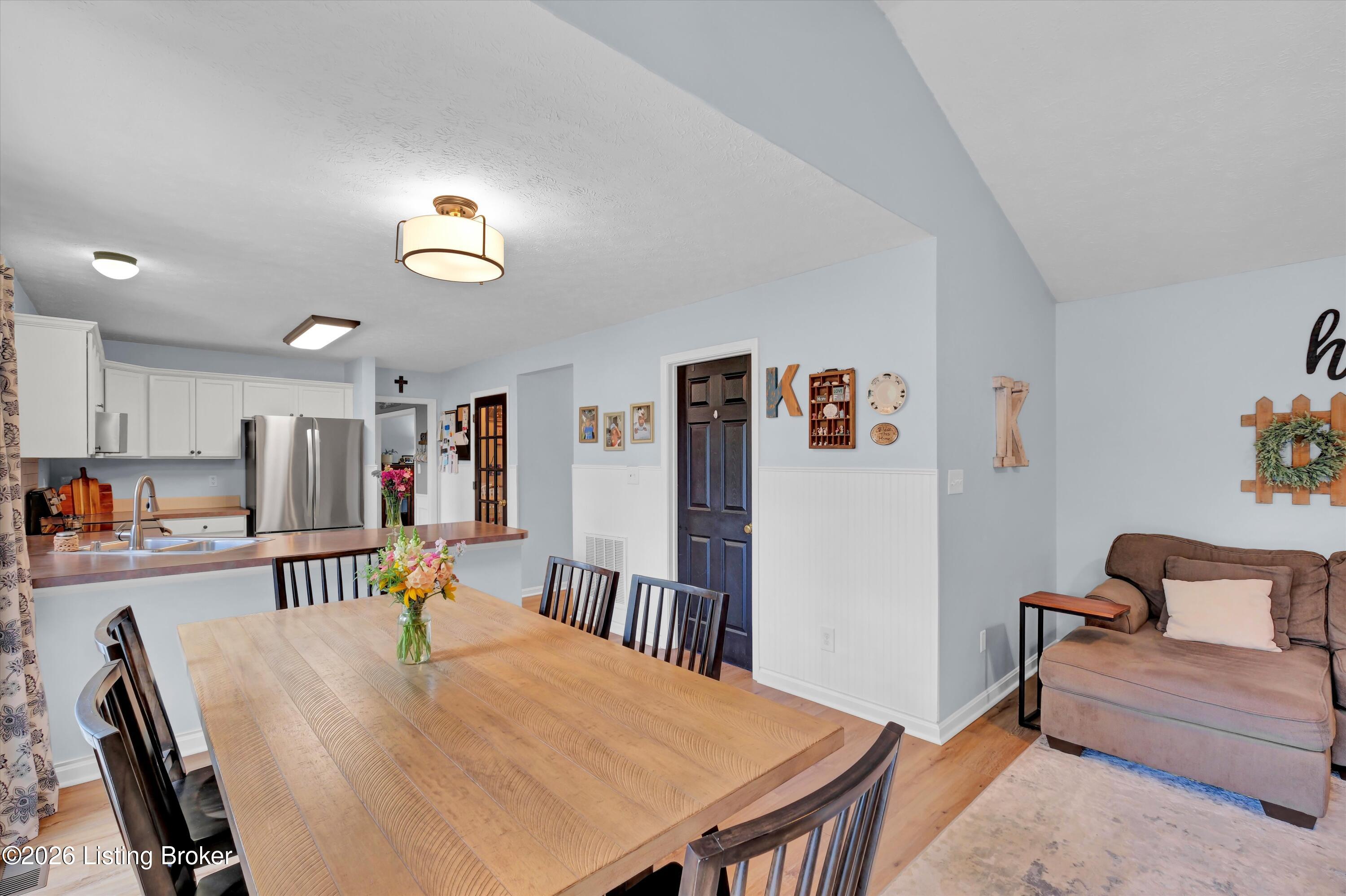 11115 Oak Bend Ct Property Photo 13