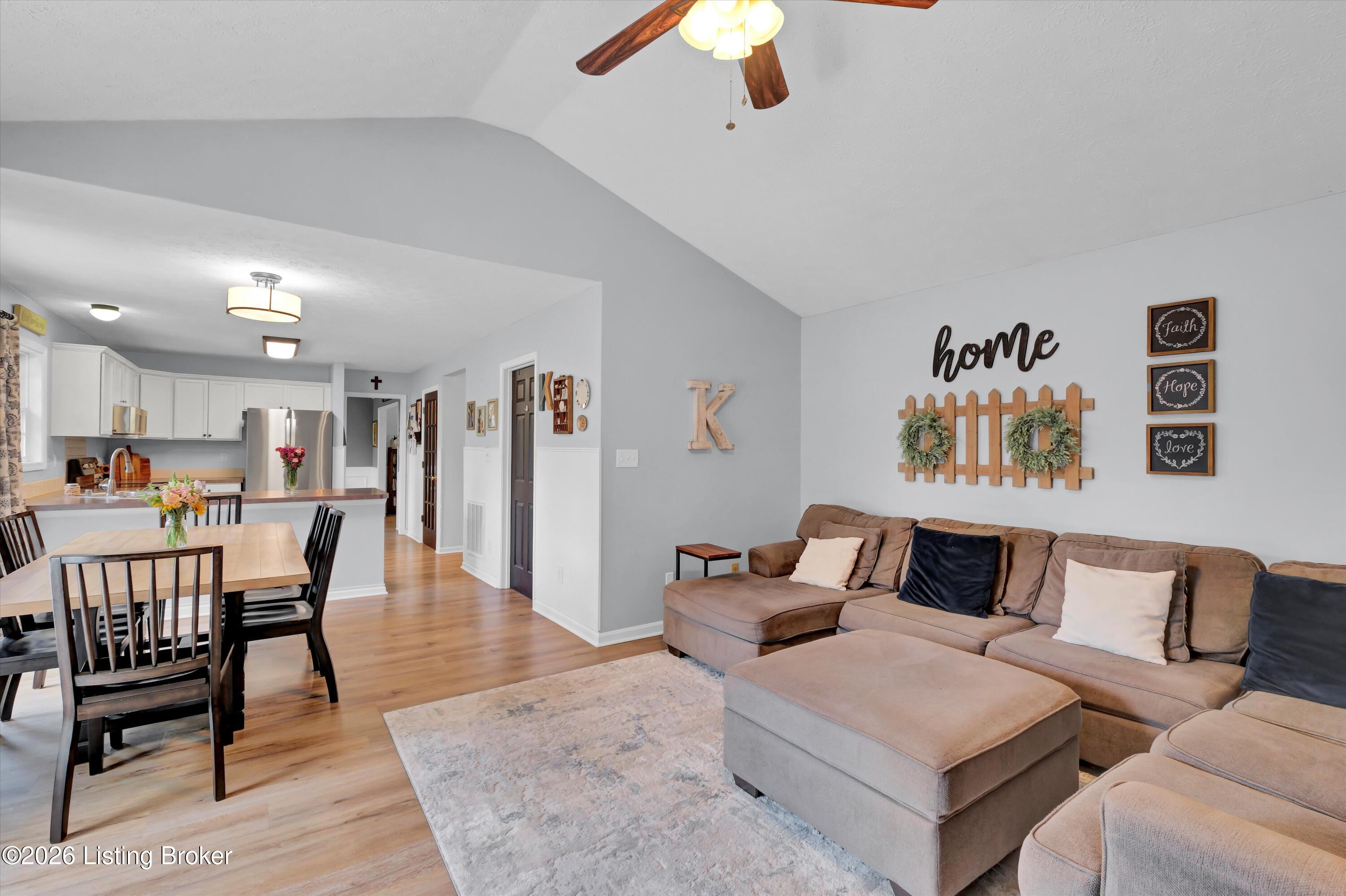 11115 Oak Bend Ct Property Photo 14