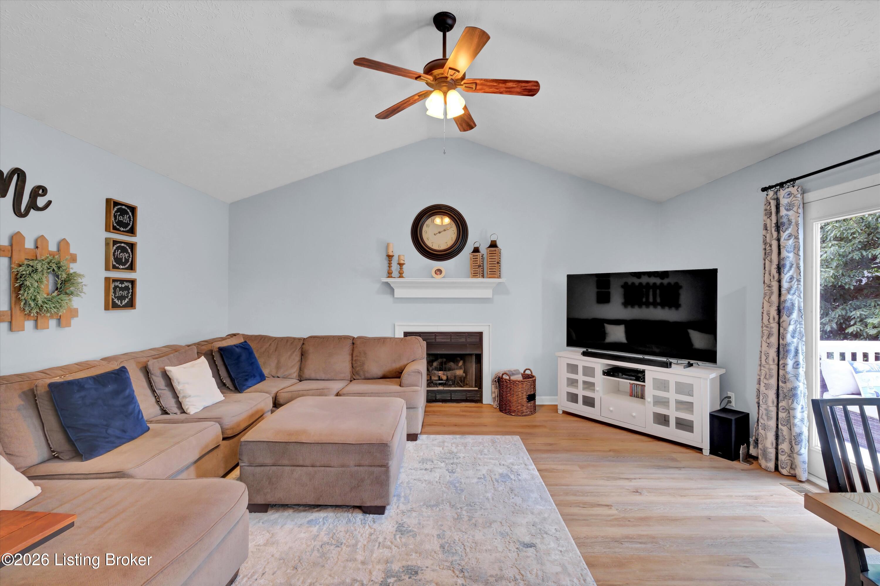 11115 Oak Bend Ct Property Photo 15