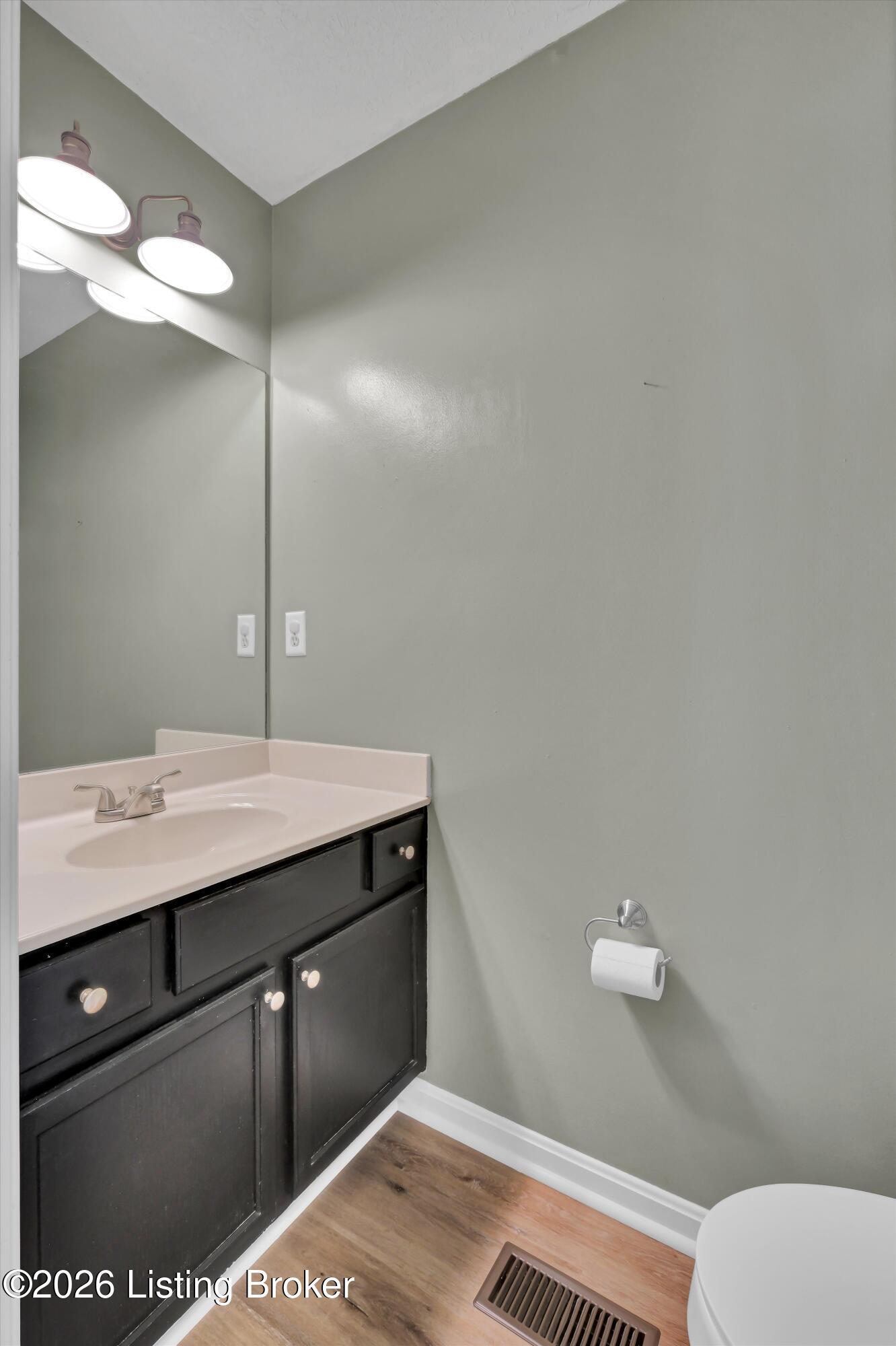 11115 Oak Bend Ct Property Photo 17