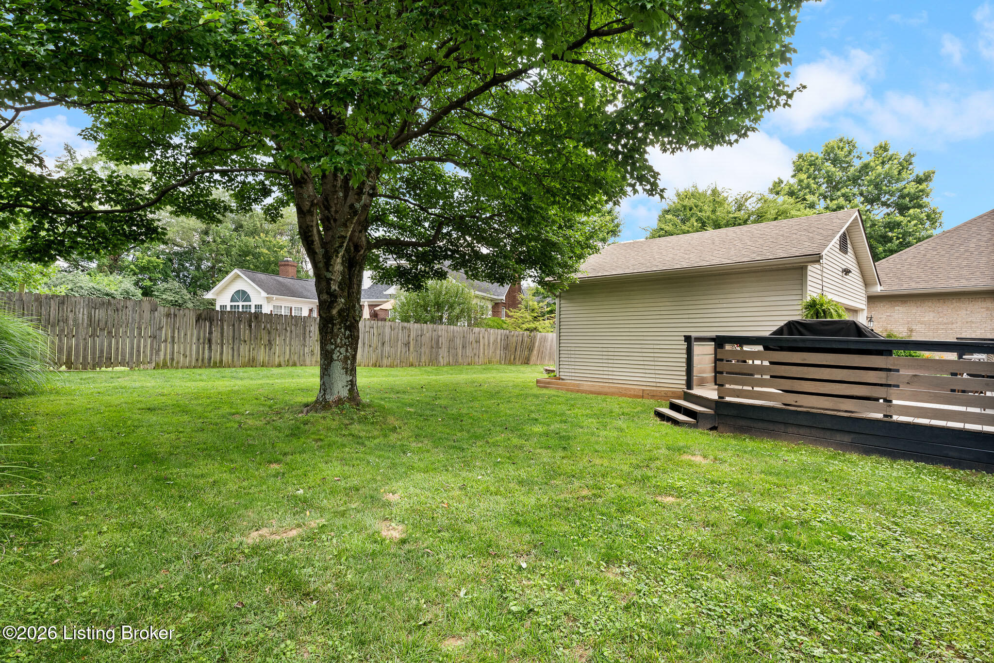 4302 Holly Tree Dr Property Photo 34