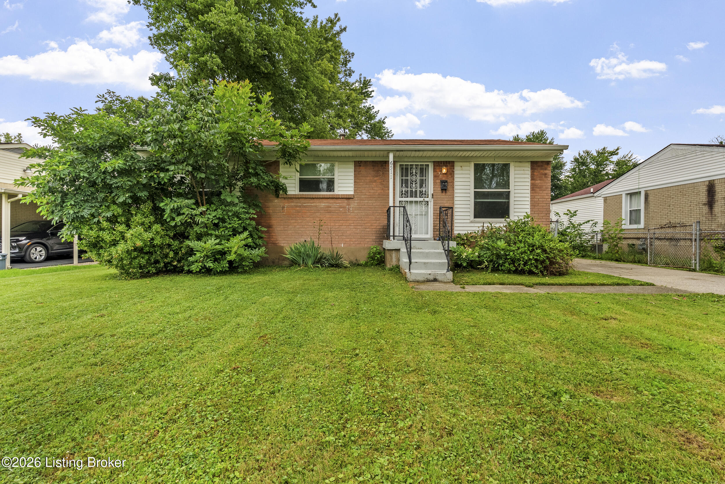 6511 Maravian Dr Property Photo 2
