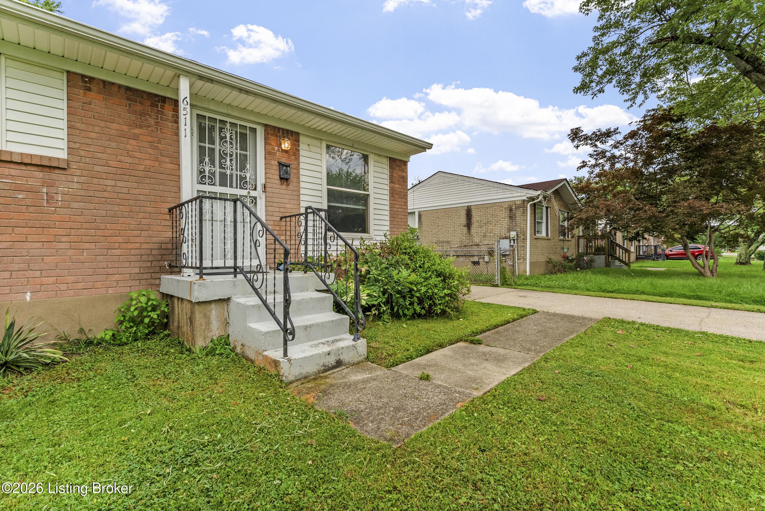 6511 Maravian Dr Property Photo 3