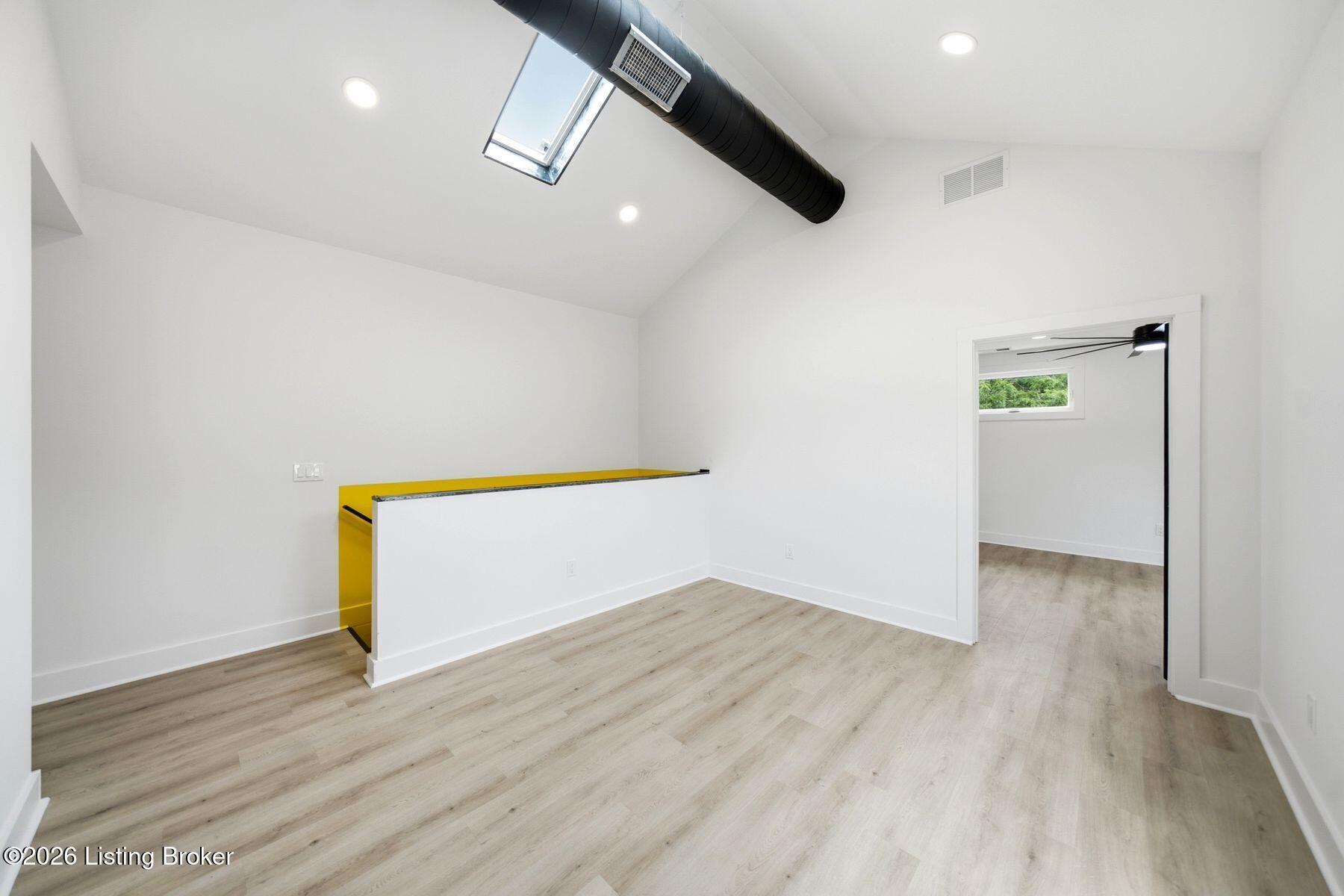 1032 Lydia St Property Photo 29