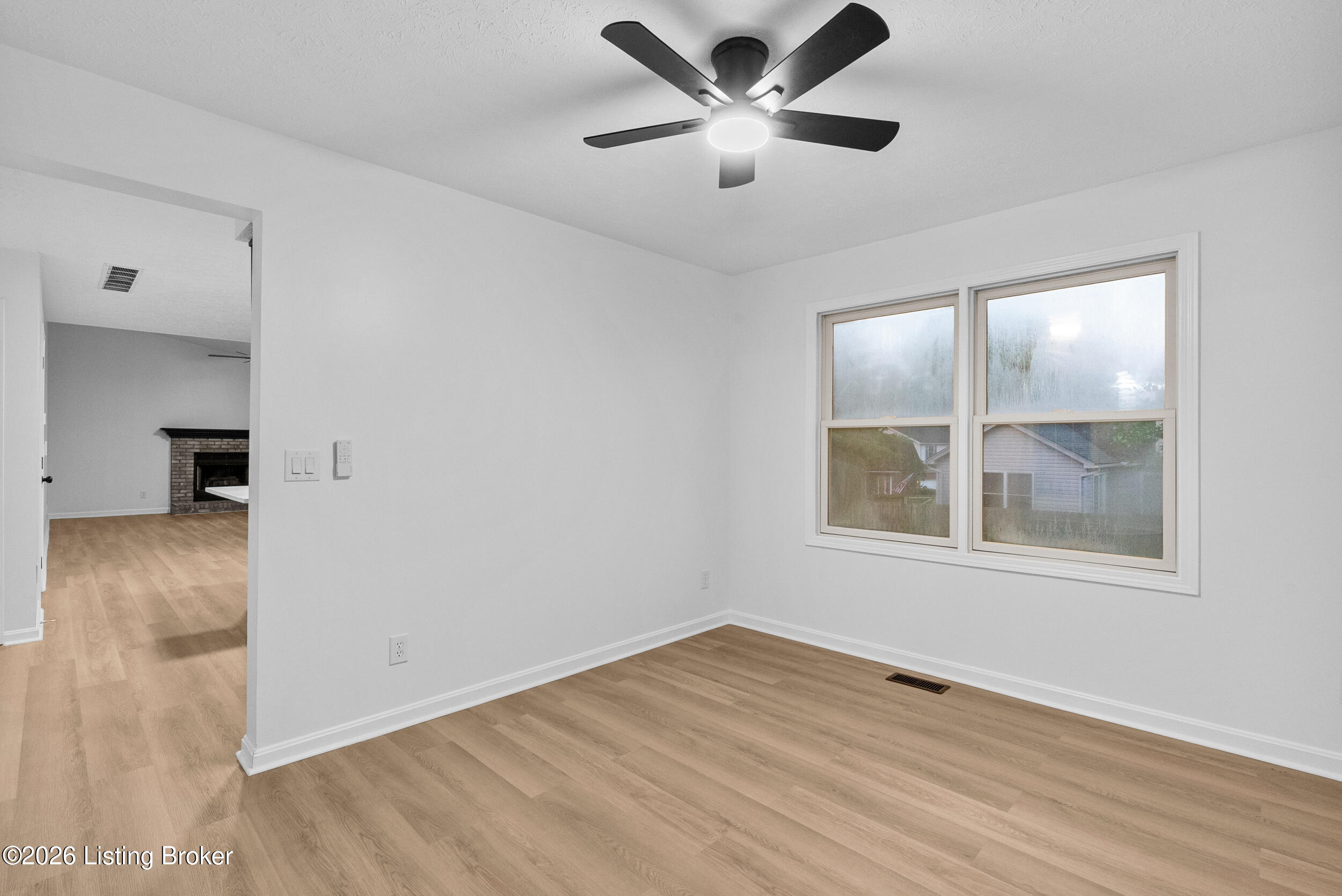 243 Grand Central Dr Property Photo 12
