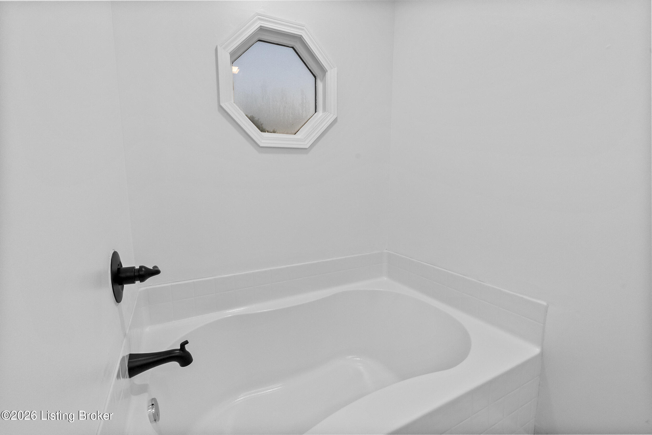 243 Grand Central Dr Property Photo 20