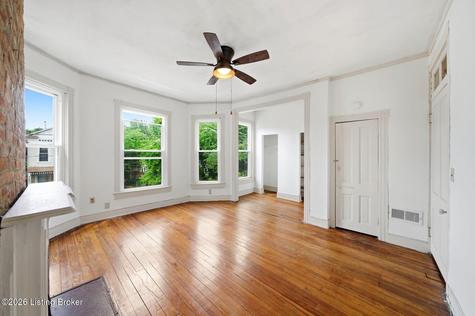 1314 Morton Ave Property Photo 30