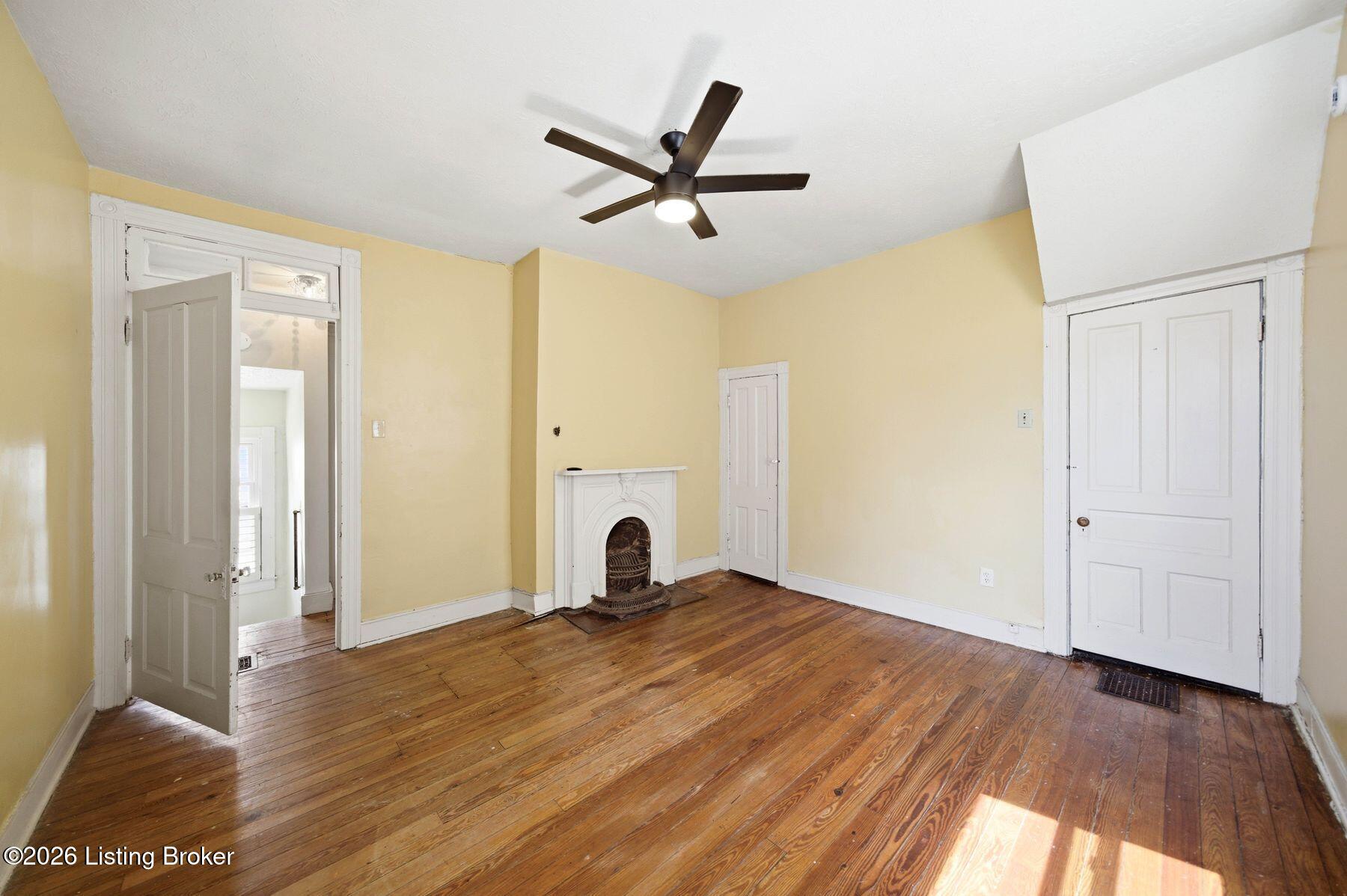 1314 Morton Ave Property Photo 34