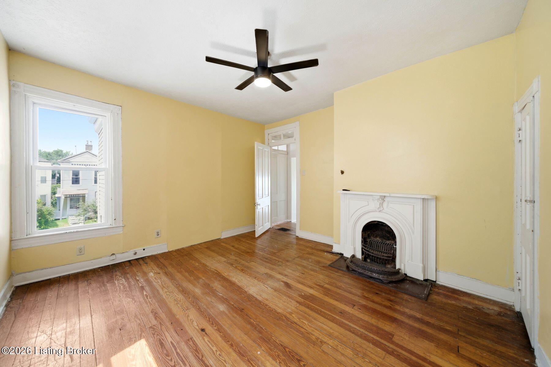1314 Morton Ave Property Photo 35