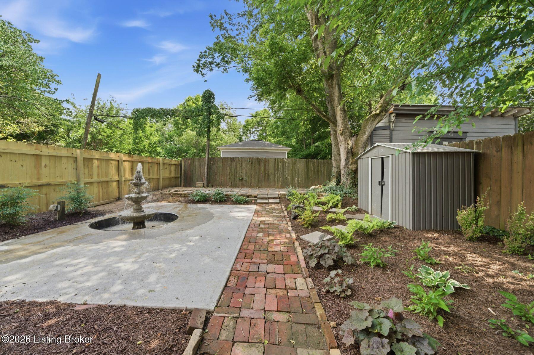 1314 Morton Ave Property Photo 45