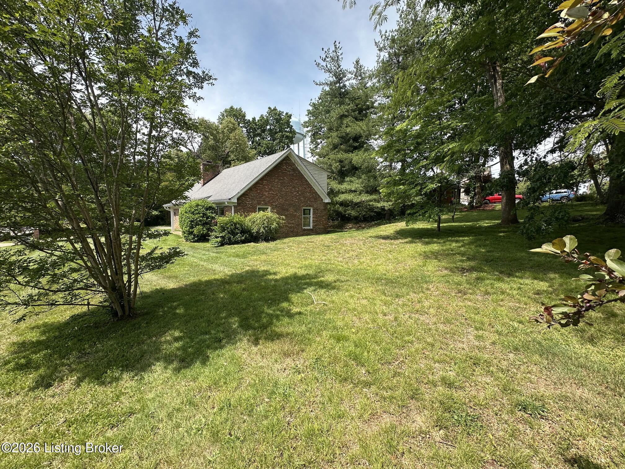 634 Cherry Wood Dr Property Photo 5