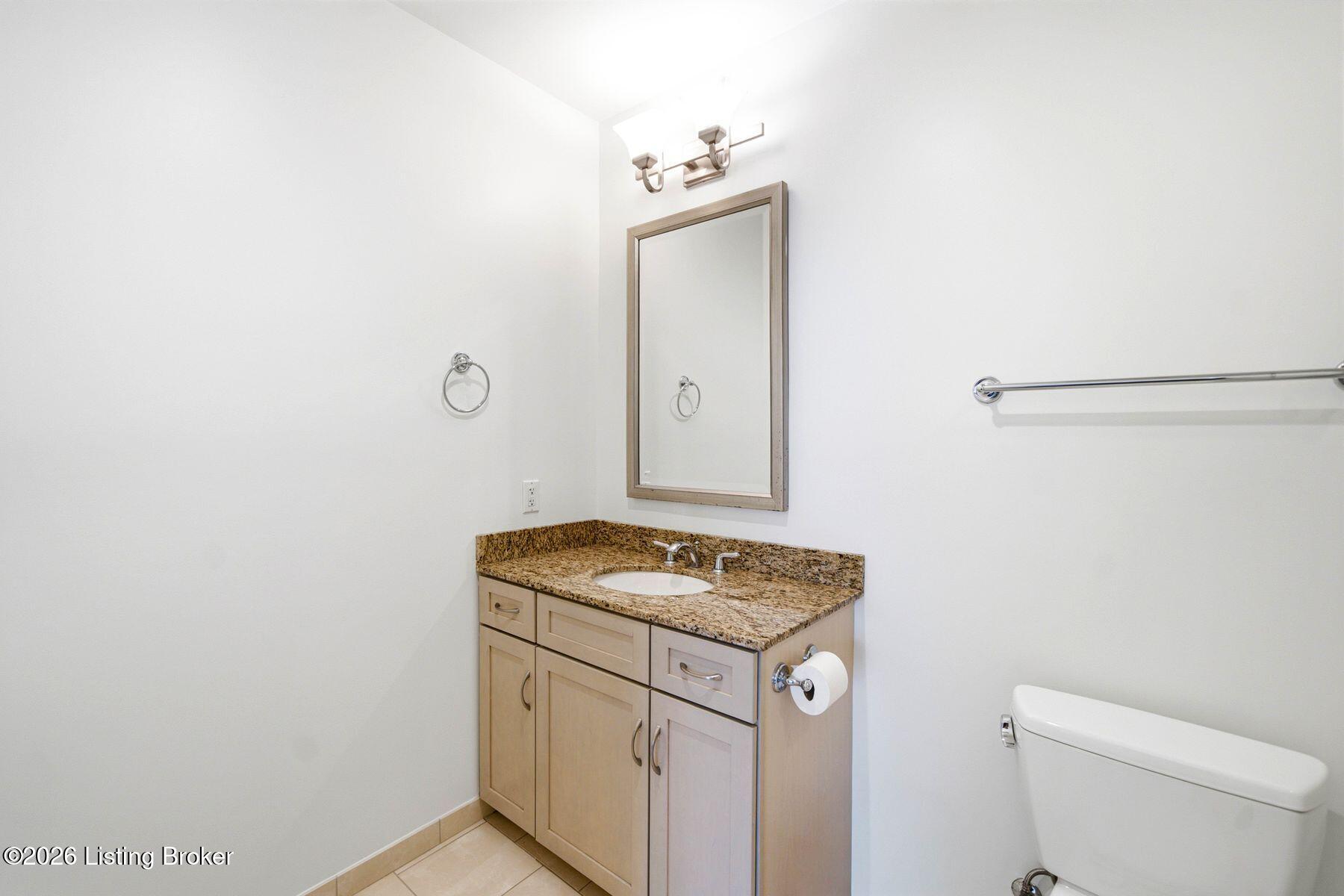 324 E Main St 405 Property Photo 28
