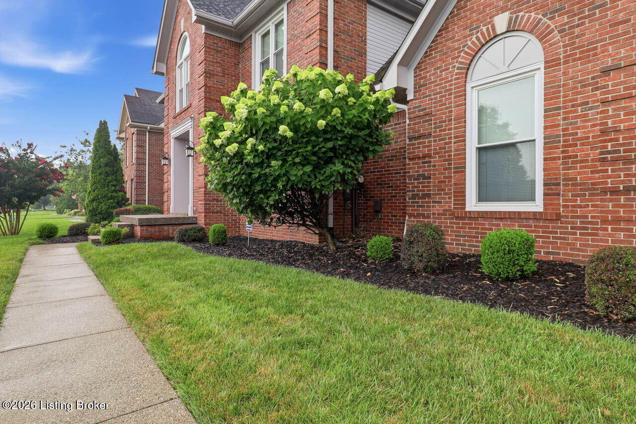 1410 Autumn Ridge Rd Property Photo 4