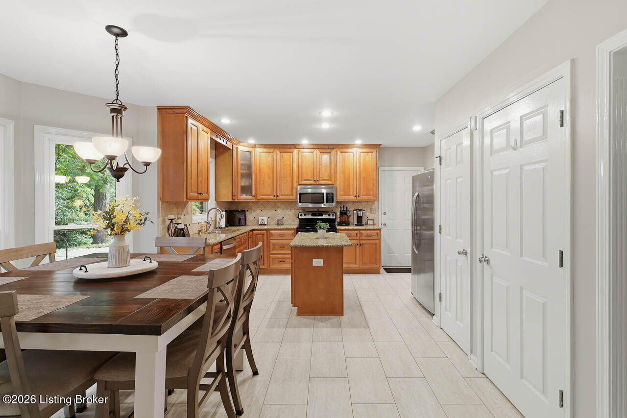 1410 Autumn Ridge Rd Property Photo 18
